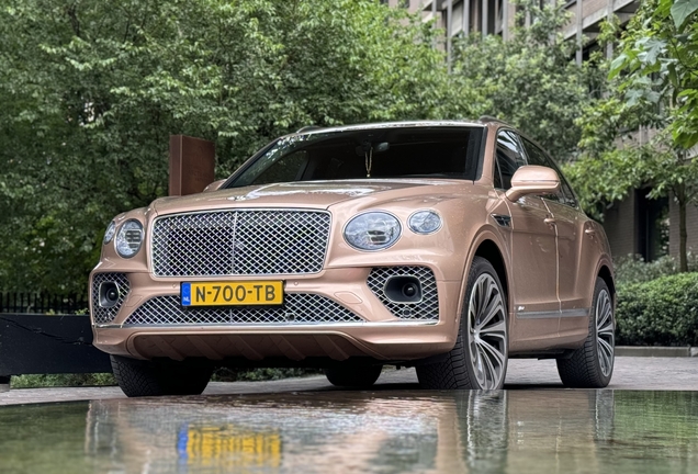 Bentley Bentayga Hybrid 2021