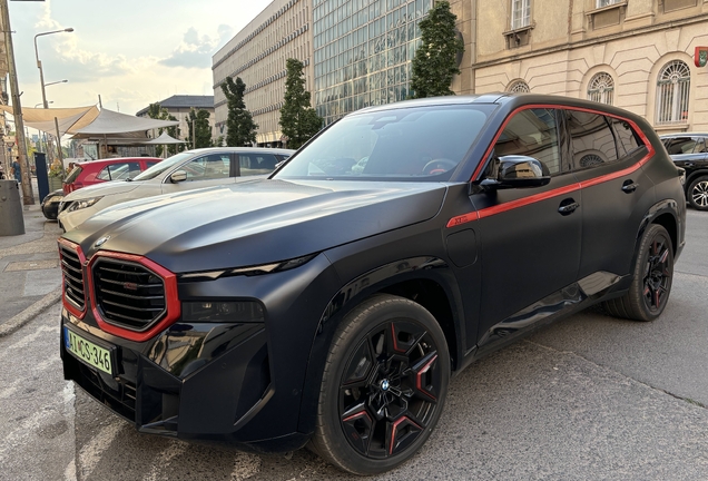 BMW XM G09 Label Red