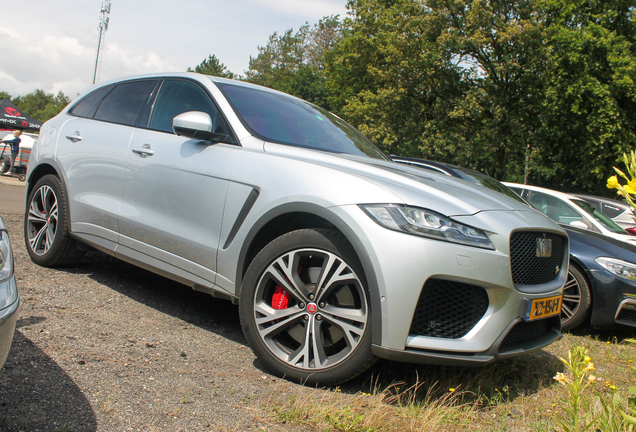 Jaguar F-PACE SVR