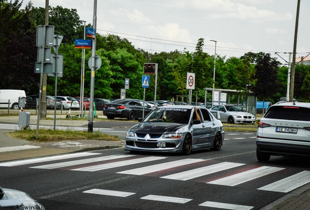 Mitsubishi Lancer Evolution VIII MR