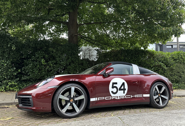 Porsche 992 Targa 4S Heritage Design Edition