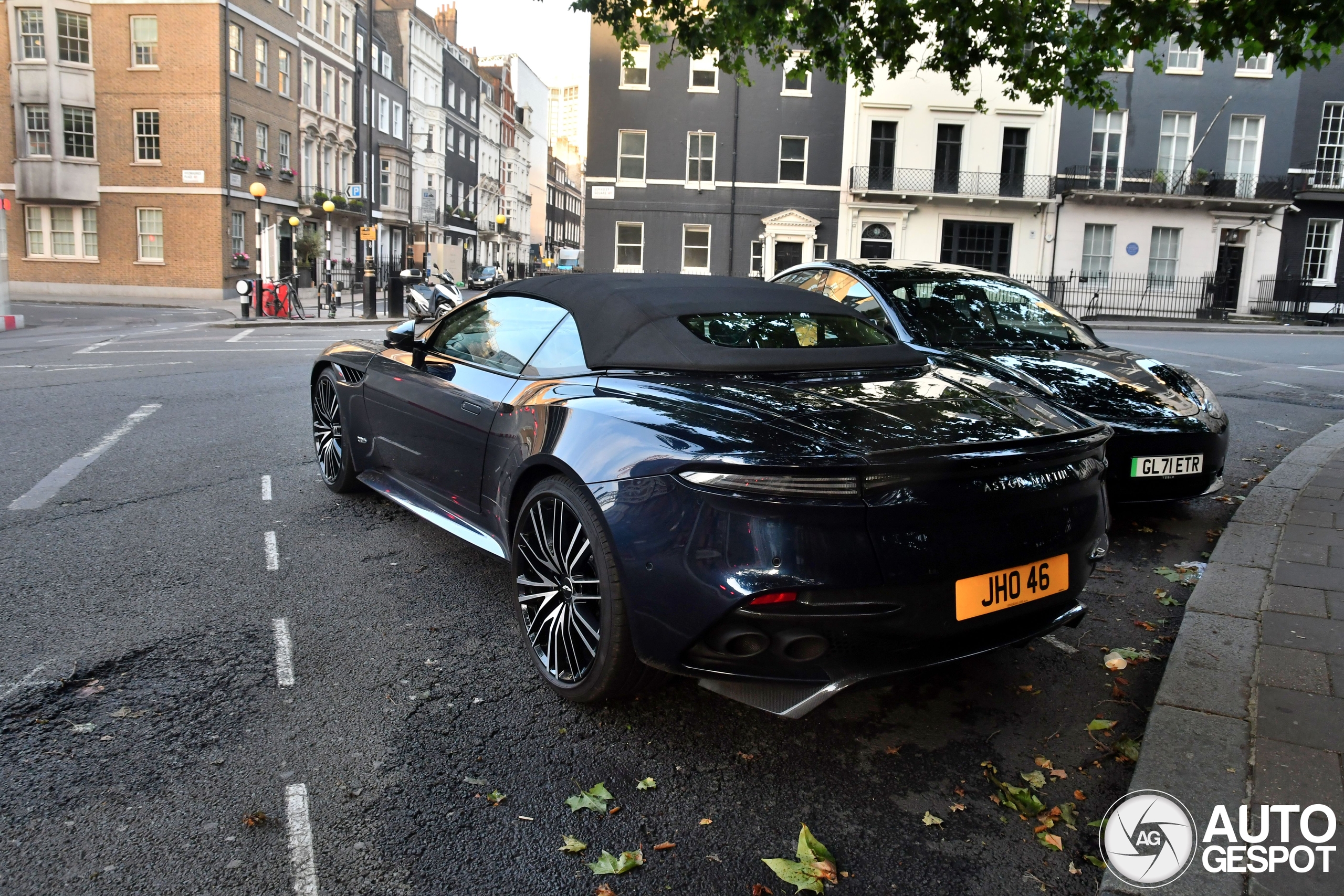 Aston Martin DBS Superleggera Volante