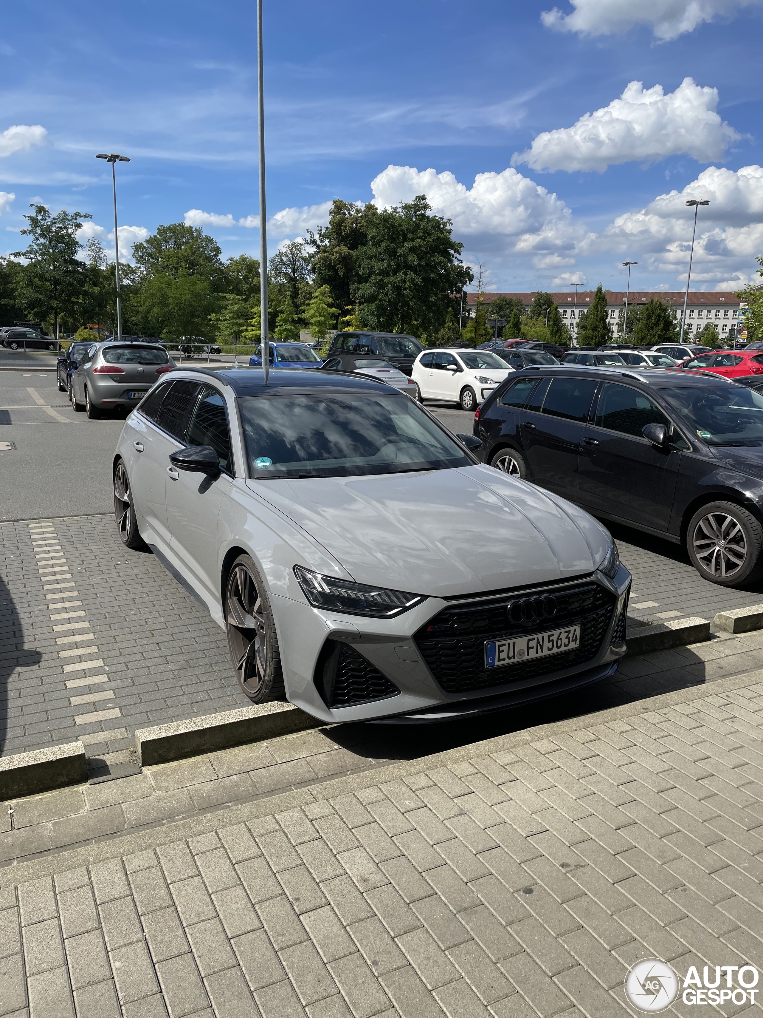 Audi RS6 Avant C8