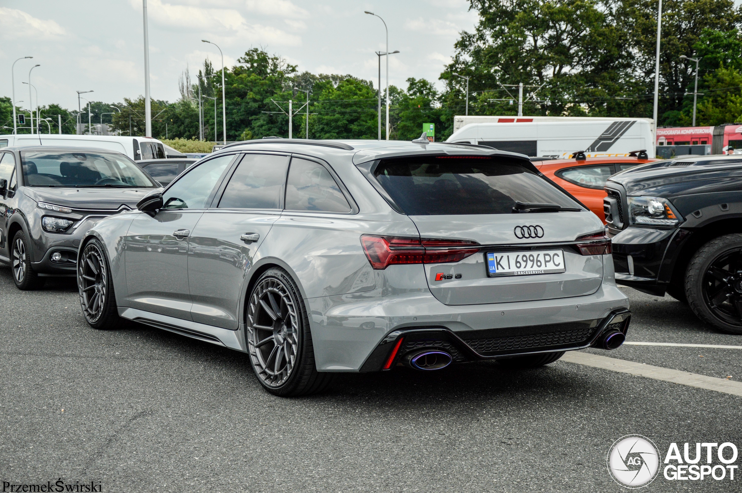 Audi RS6 Avant C8