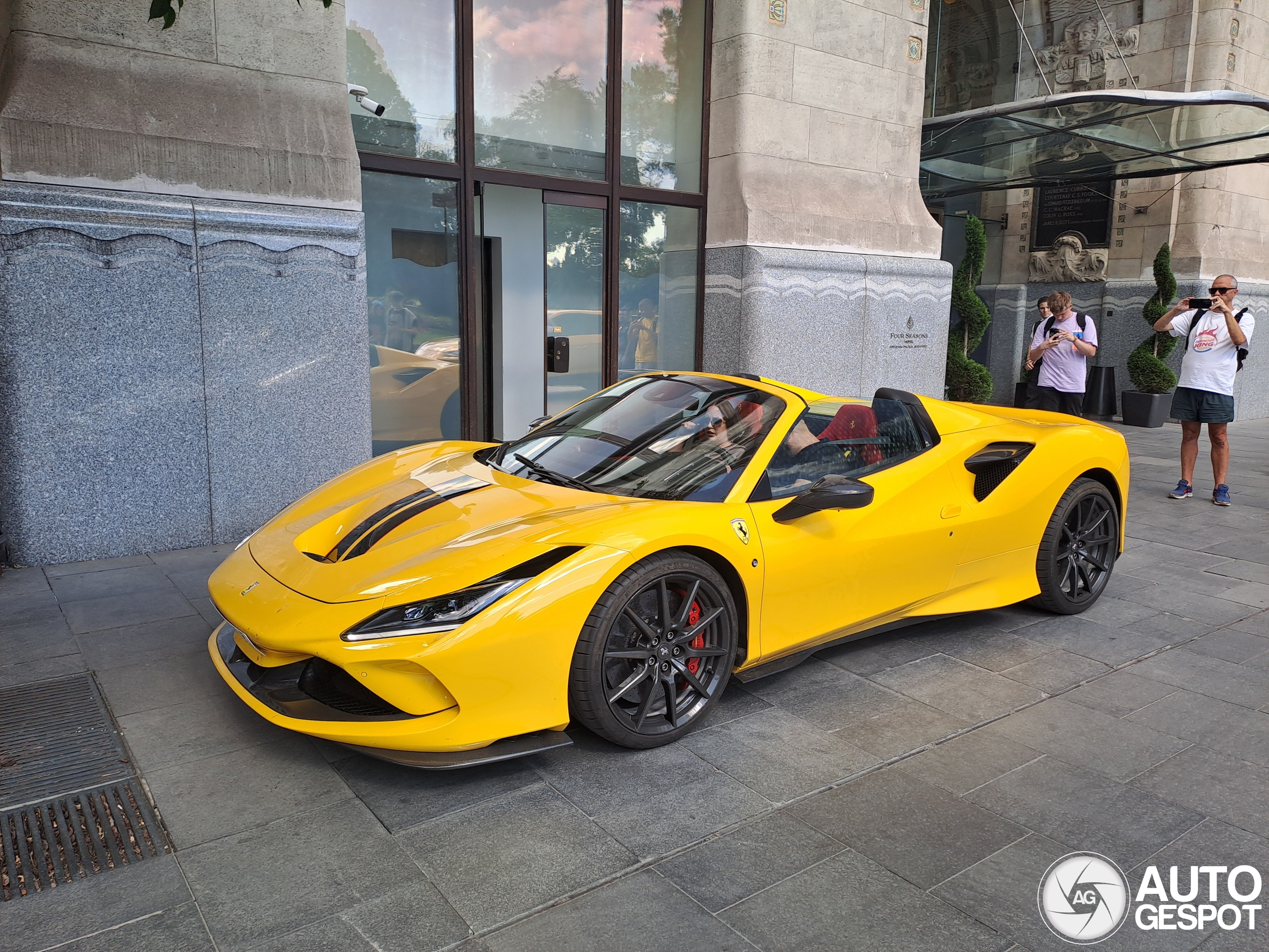 Ferrari F8 Spider