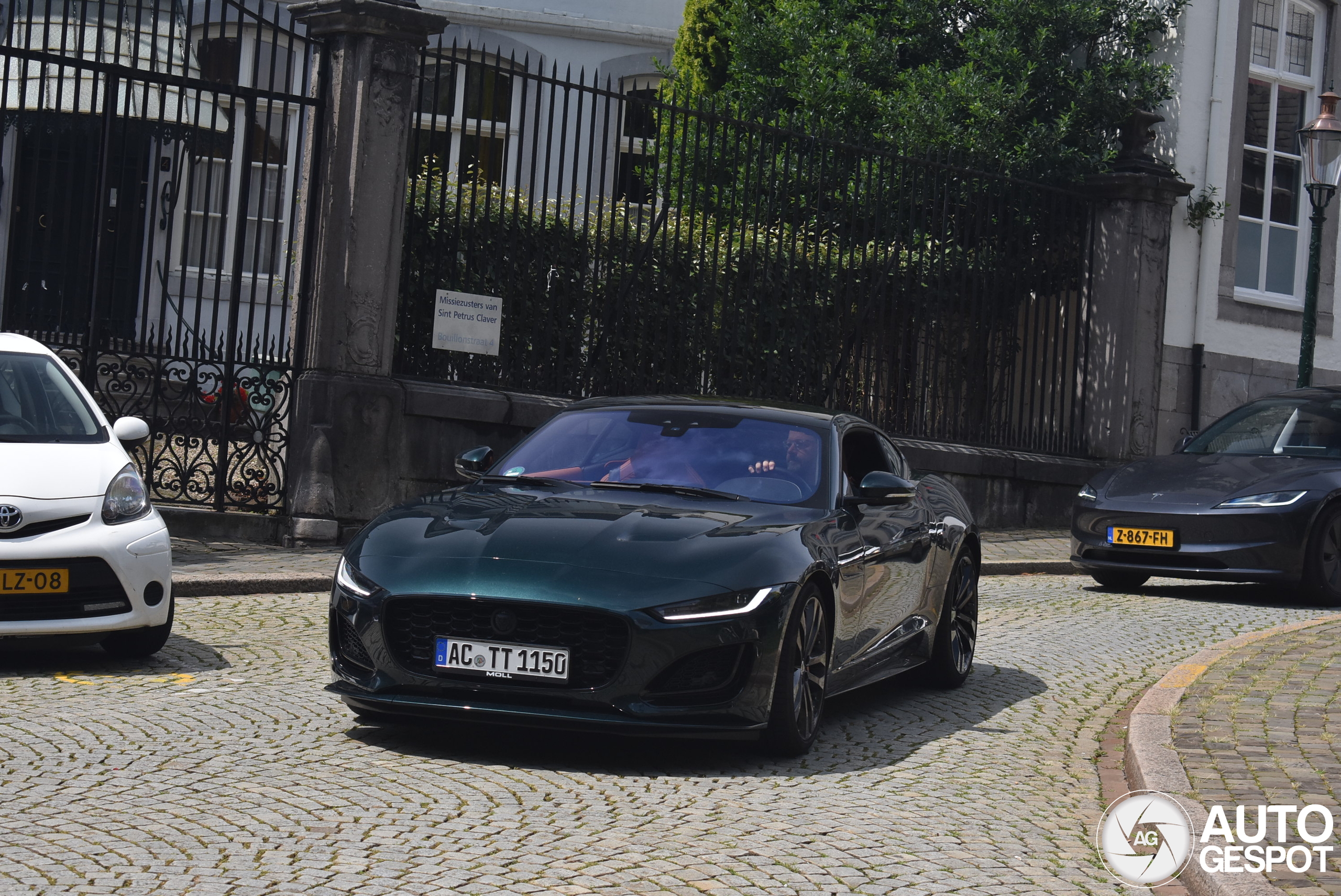 Jaguar F-TYPE P450 75 Coupé