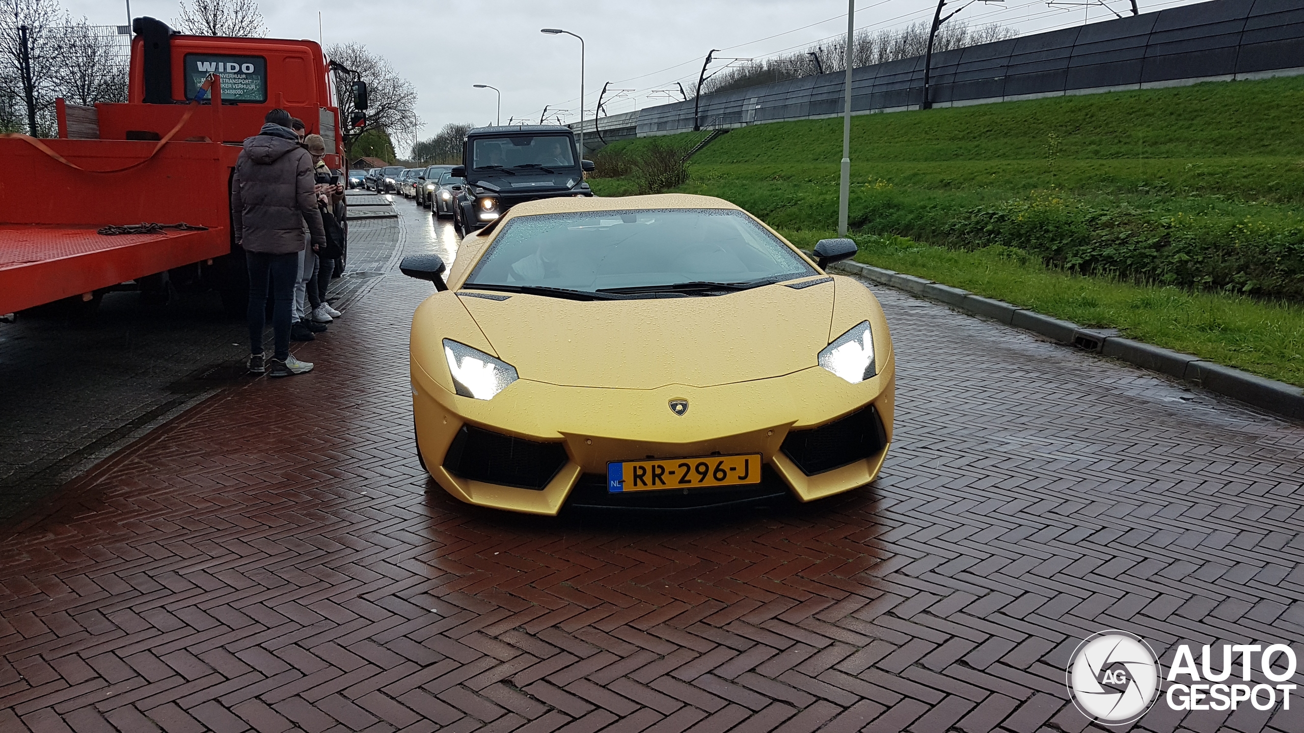 Lamborghini Aventador LP700-4