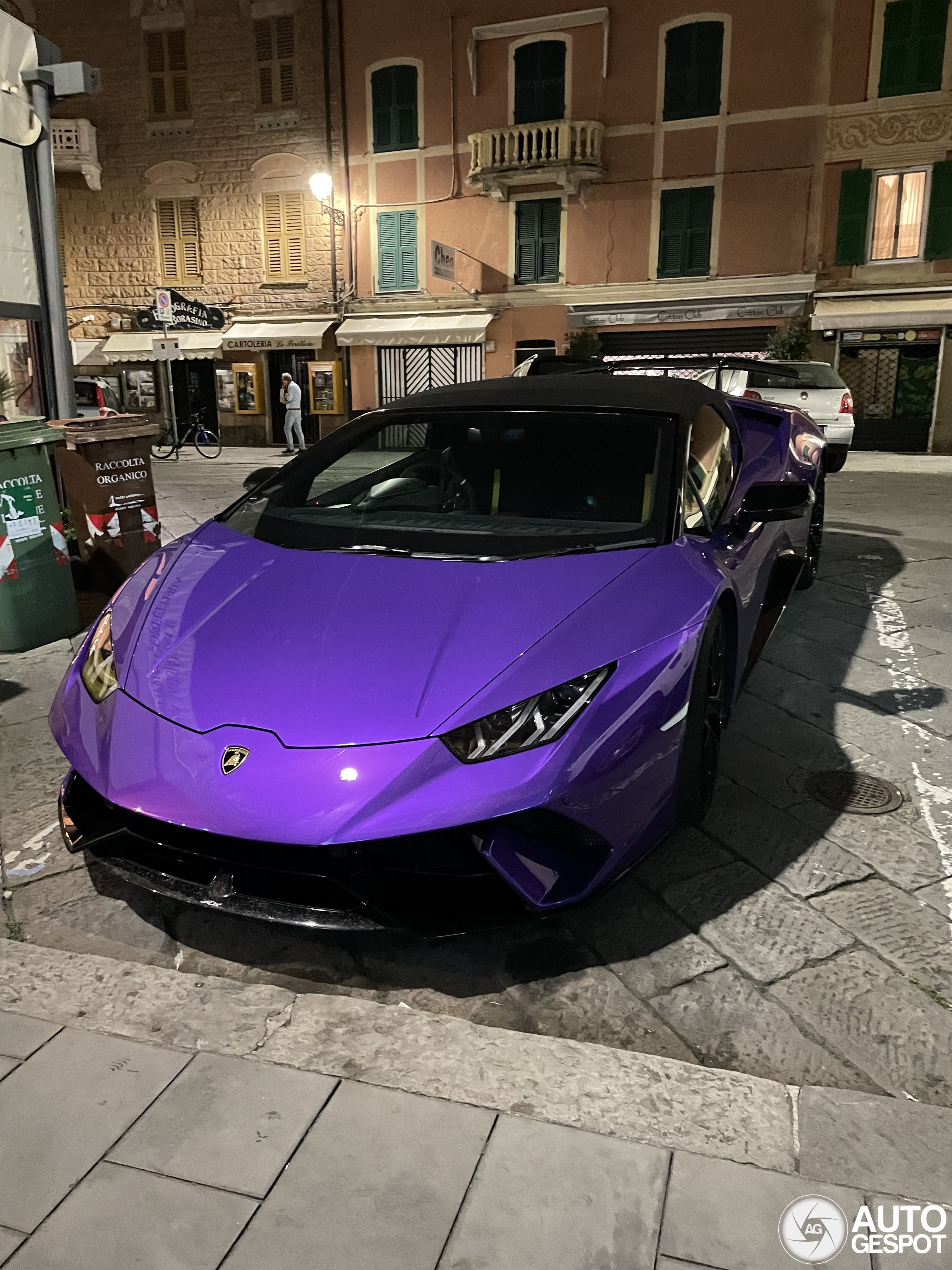 Lamborghini Huracán LP640-4 Performante Spyder