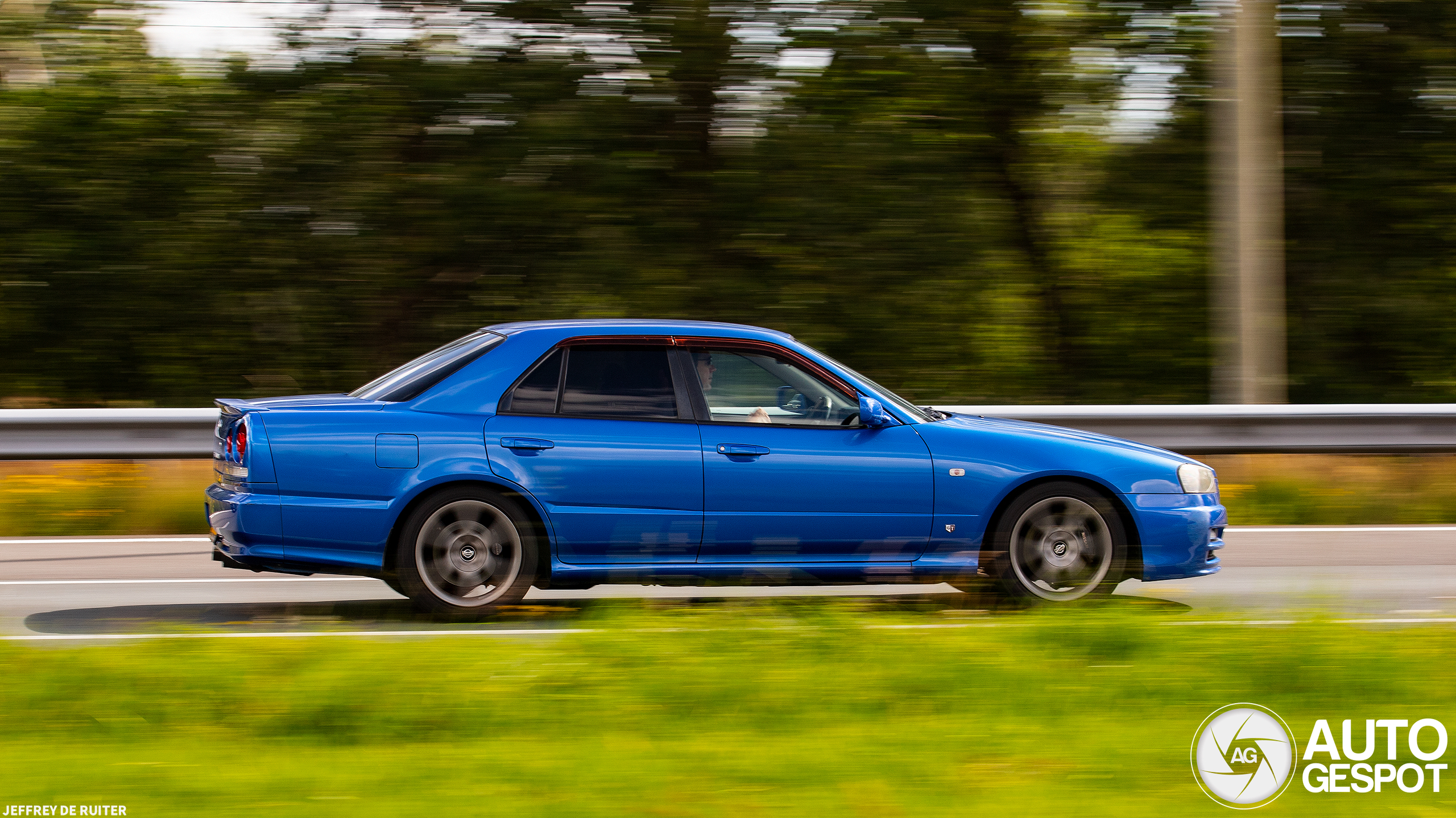 Nissan Skyline R34 Sedan