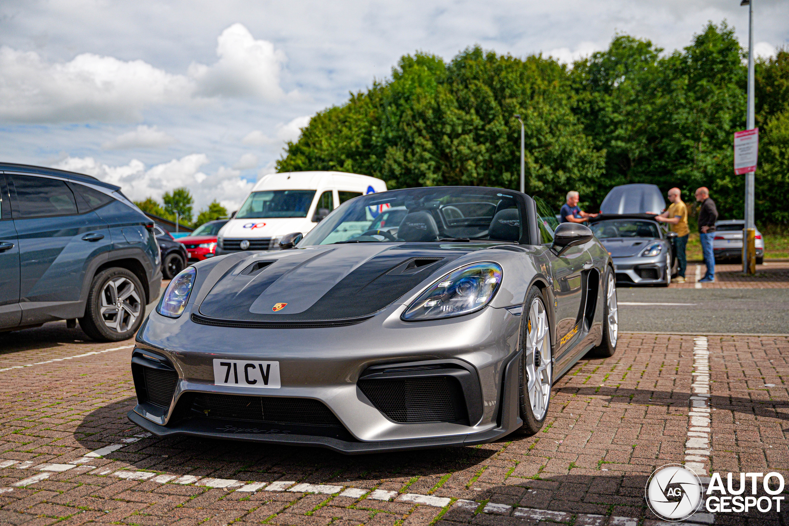 Porsche 718 Spyder RS Weissach Package