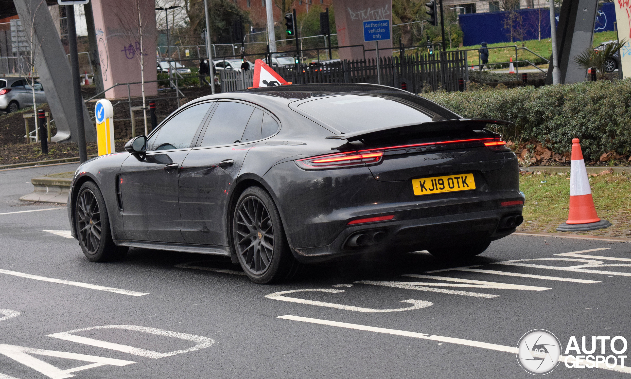 Porsche 971 Panamera GTS MkI