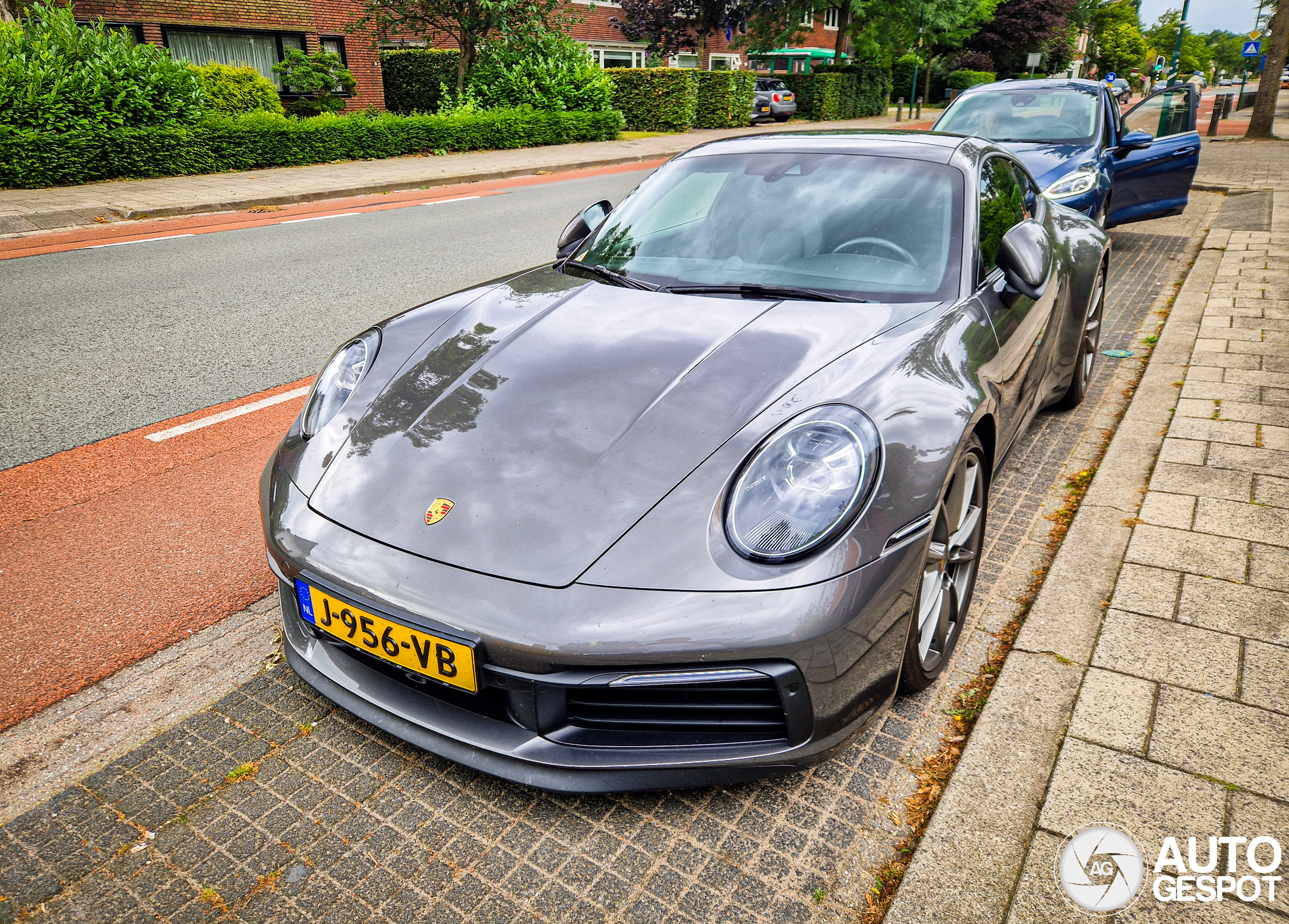 Porsche 992 Carrera 4S