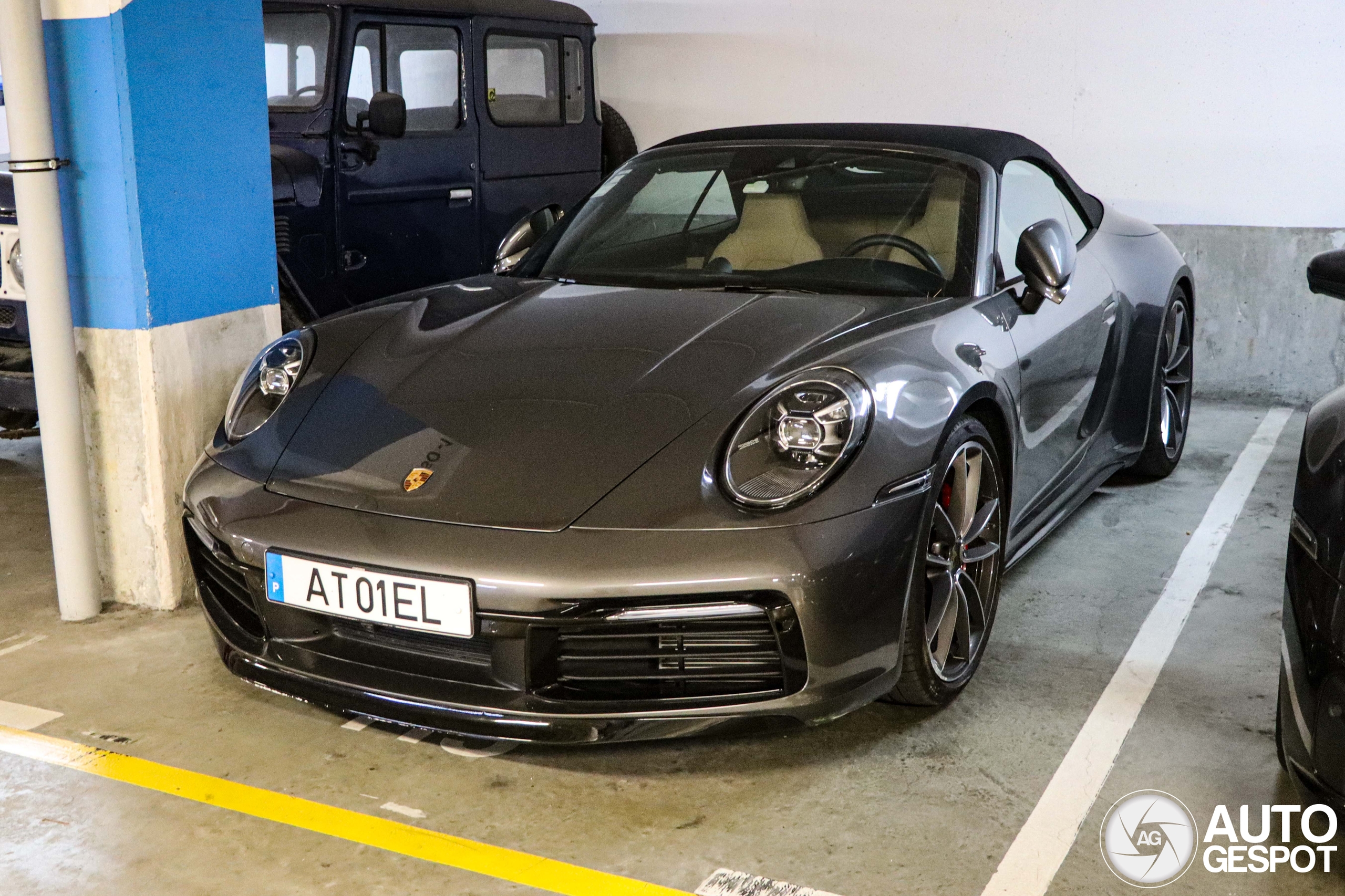 Porsche 992 Carrera 4S Cabriolet