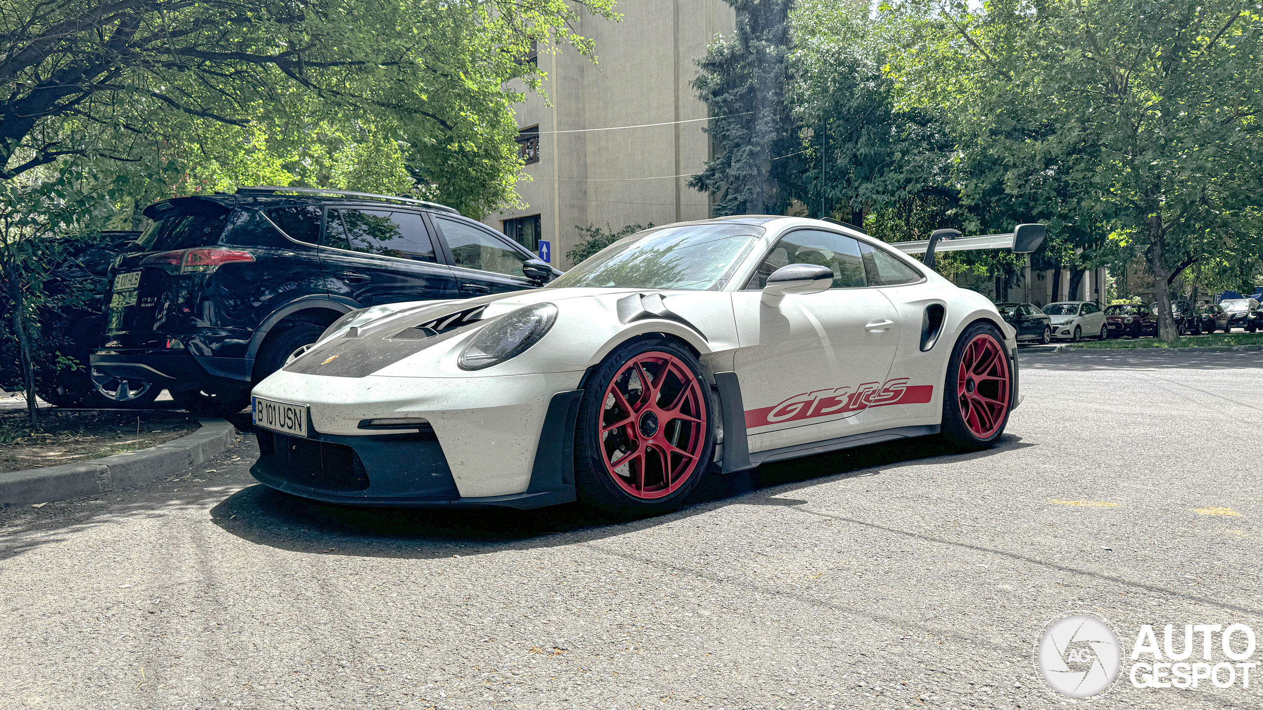 Porsche 992 GT3 RS Weissach Package