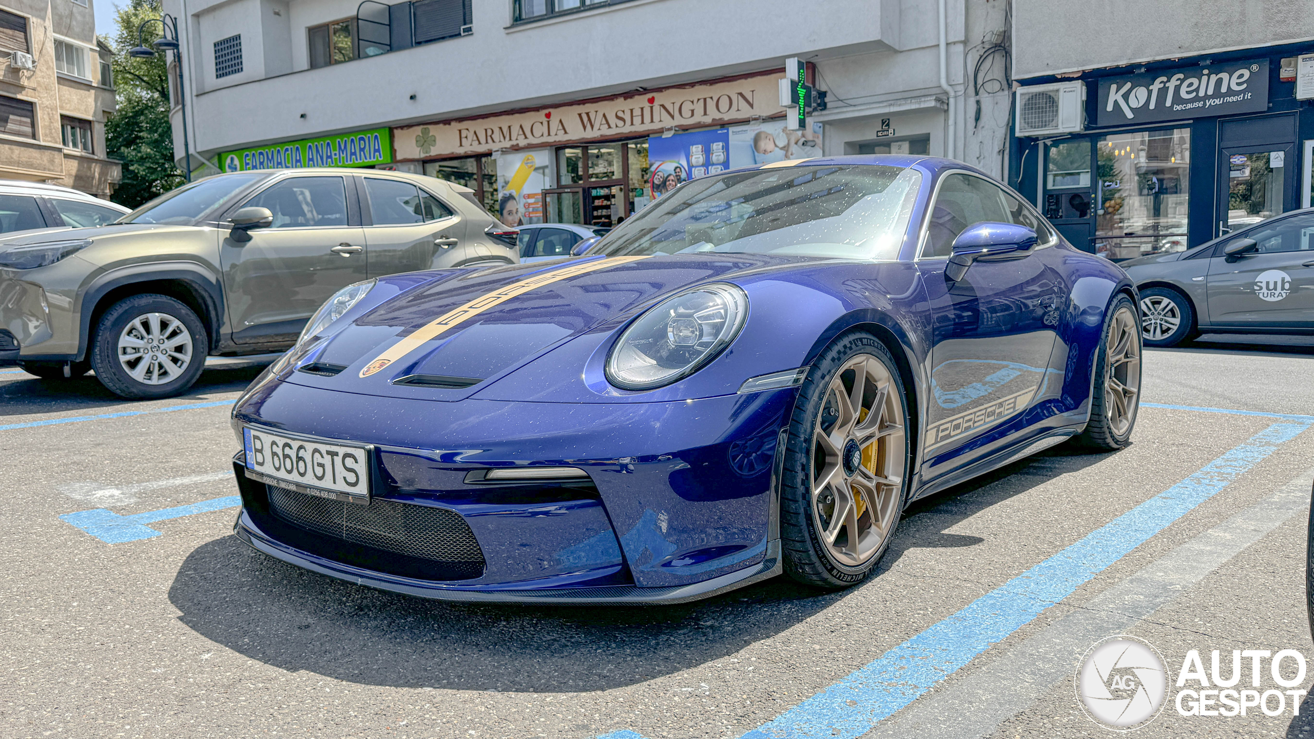 Porsche 992 GT3 Touring