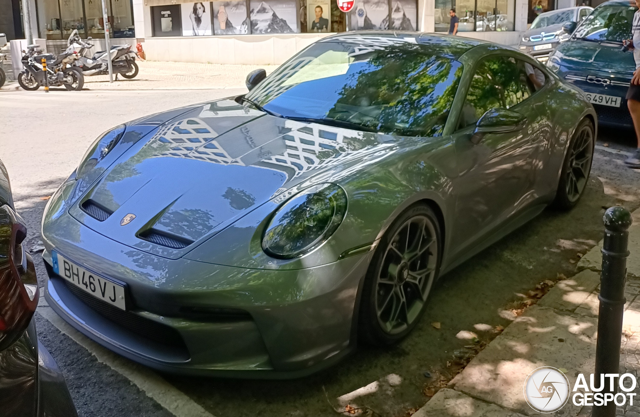 Porsche 992 GT3 Touring