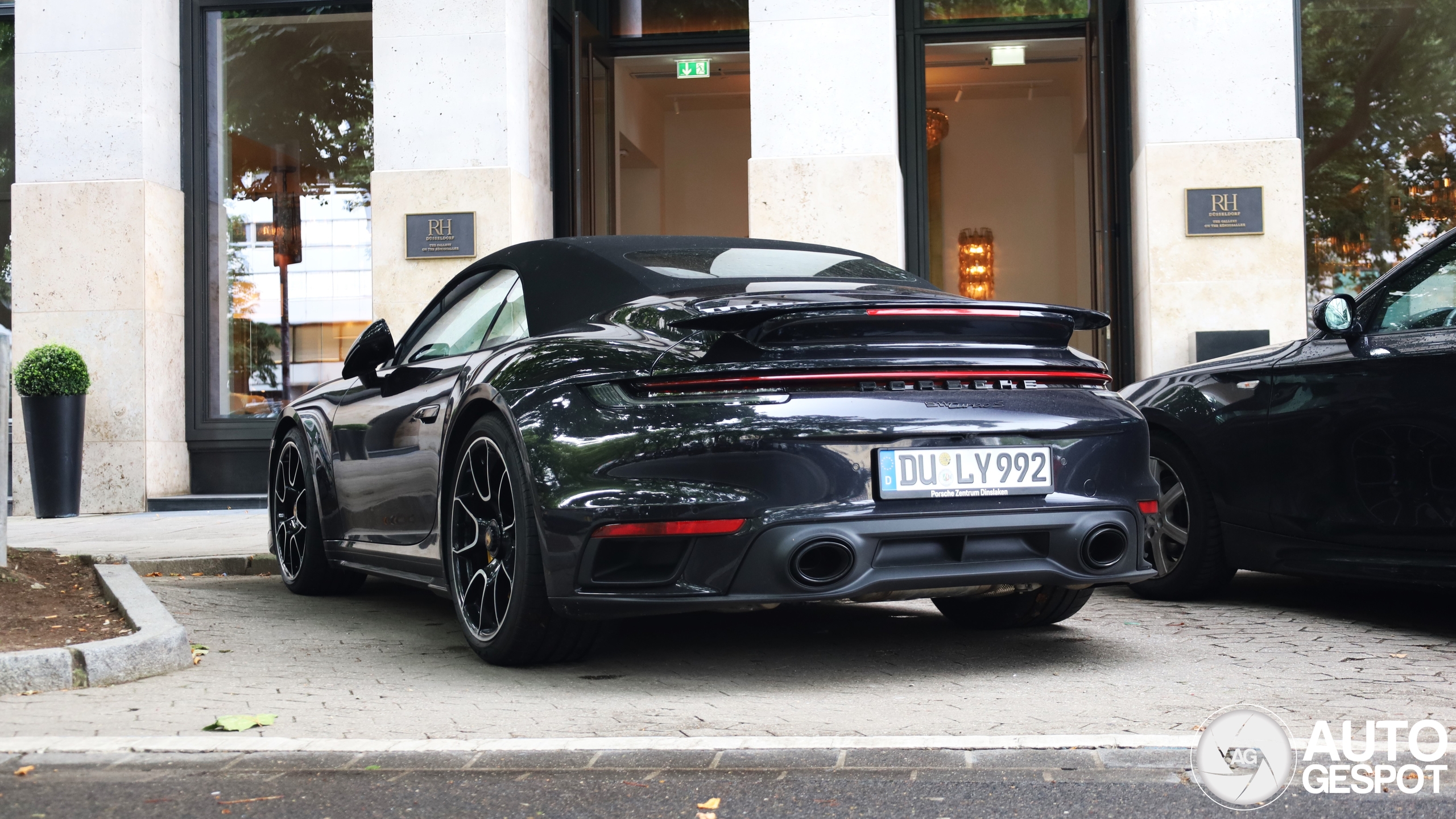 Porsche 992 Turbo S Cabriolet