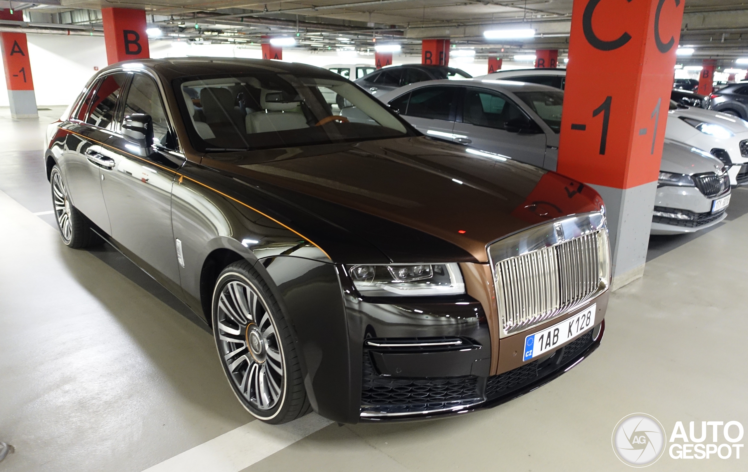 Rolls-Royce Ghost 2021 Amber Roads