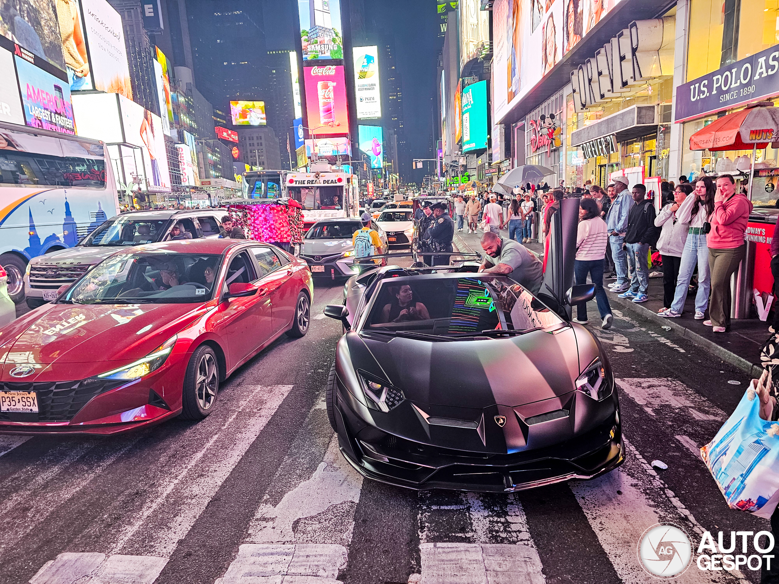 Lamborghini Aventador LP700-4 Roadster