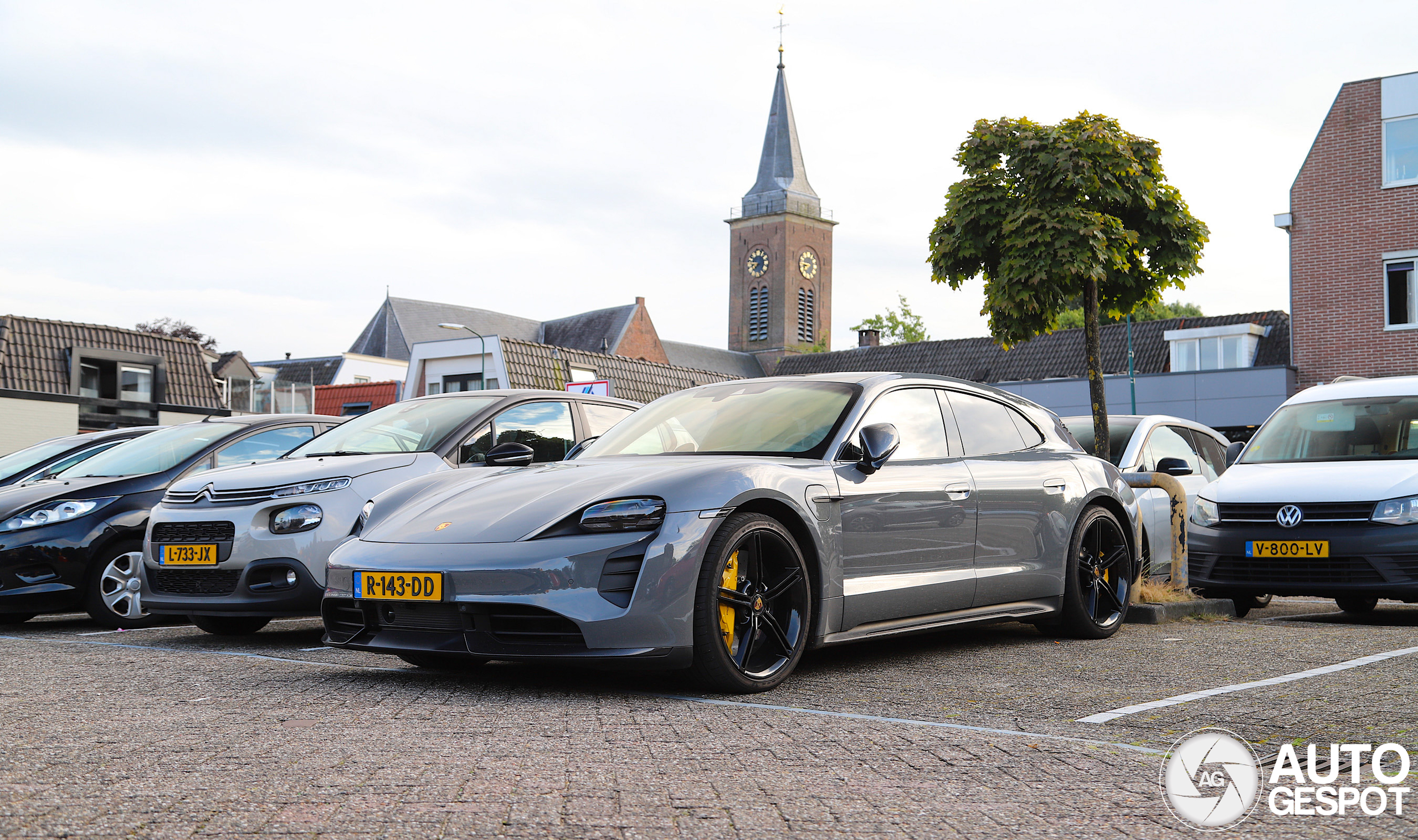 Porsche Taycan Turbo S Sport Turismo