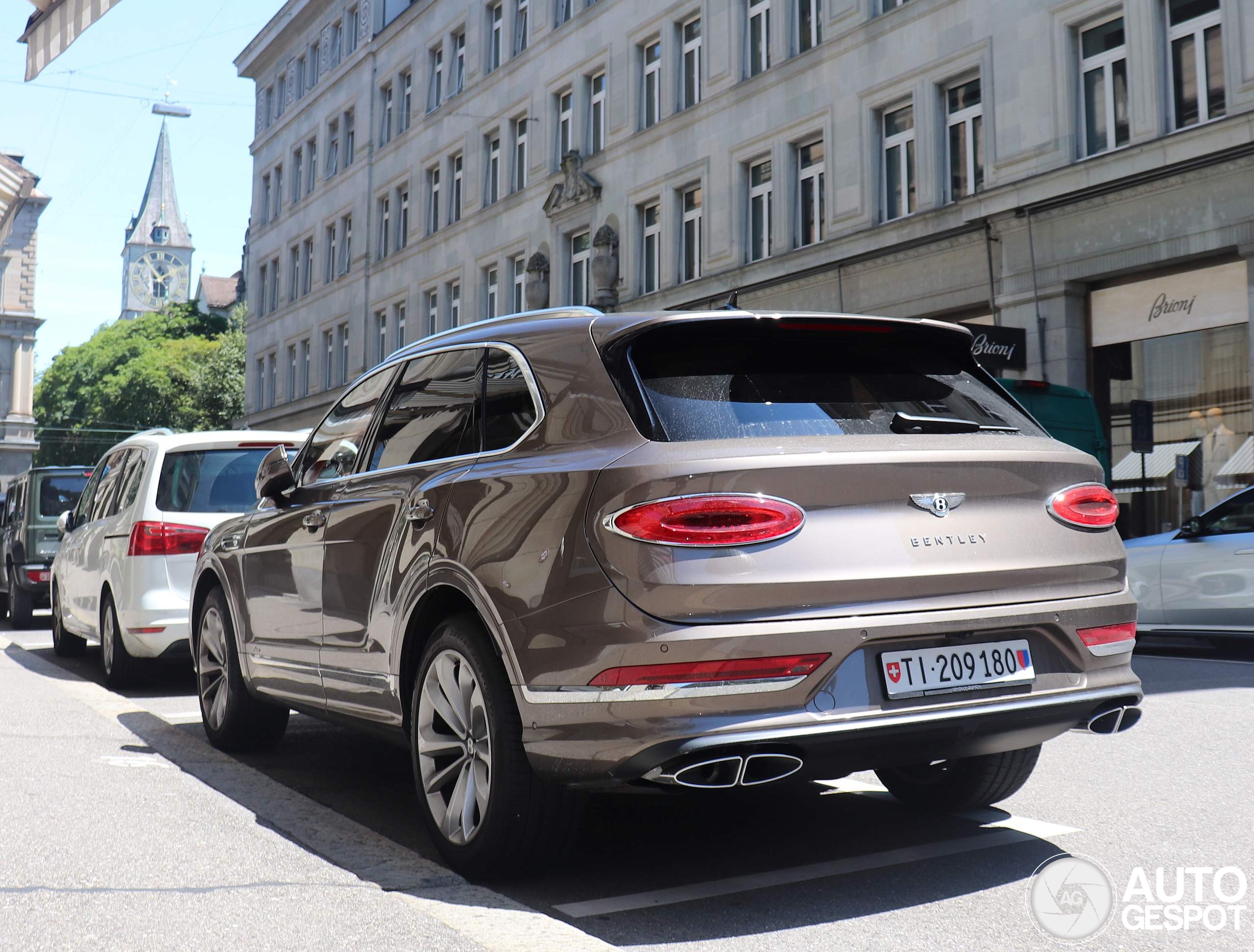 Bentley Bentayga Azure