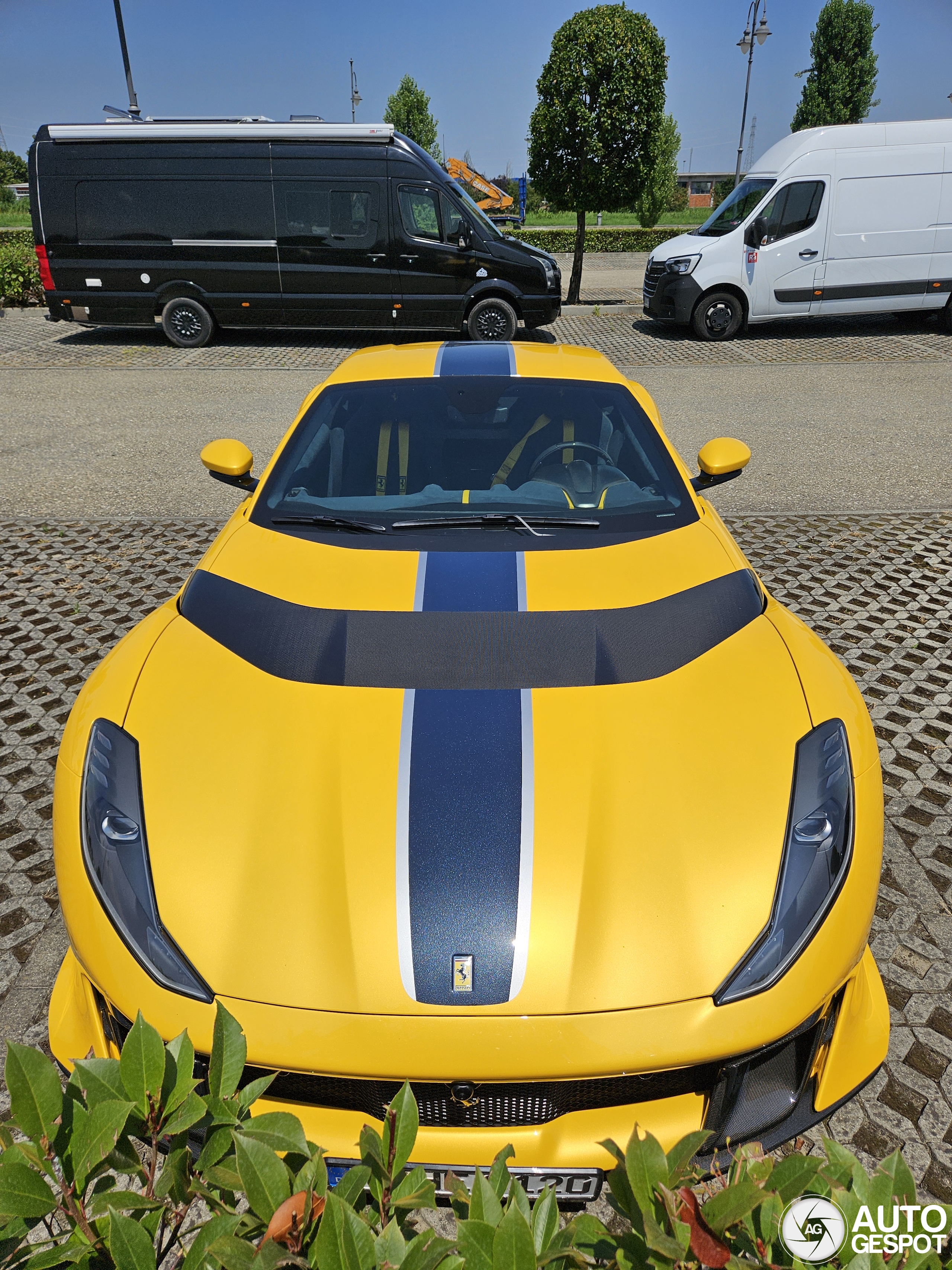 Ferrari 812 Competizione