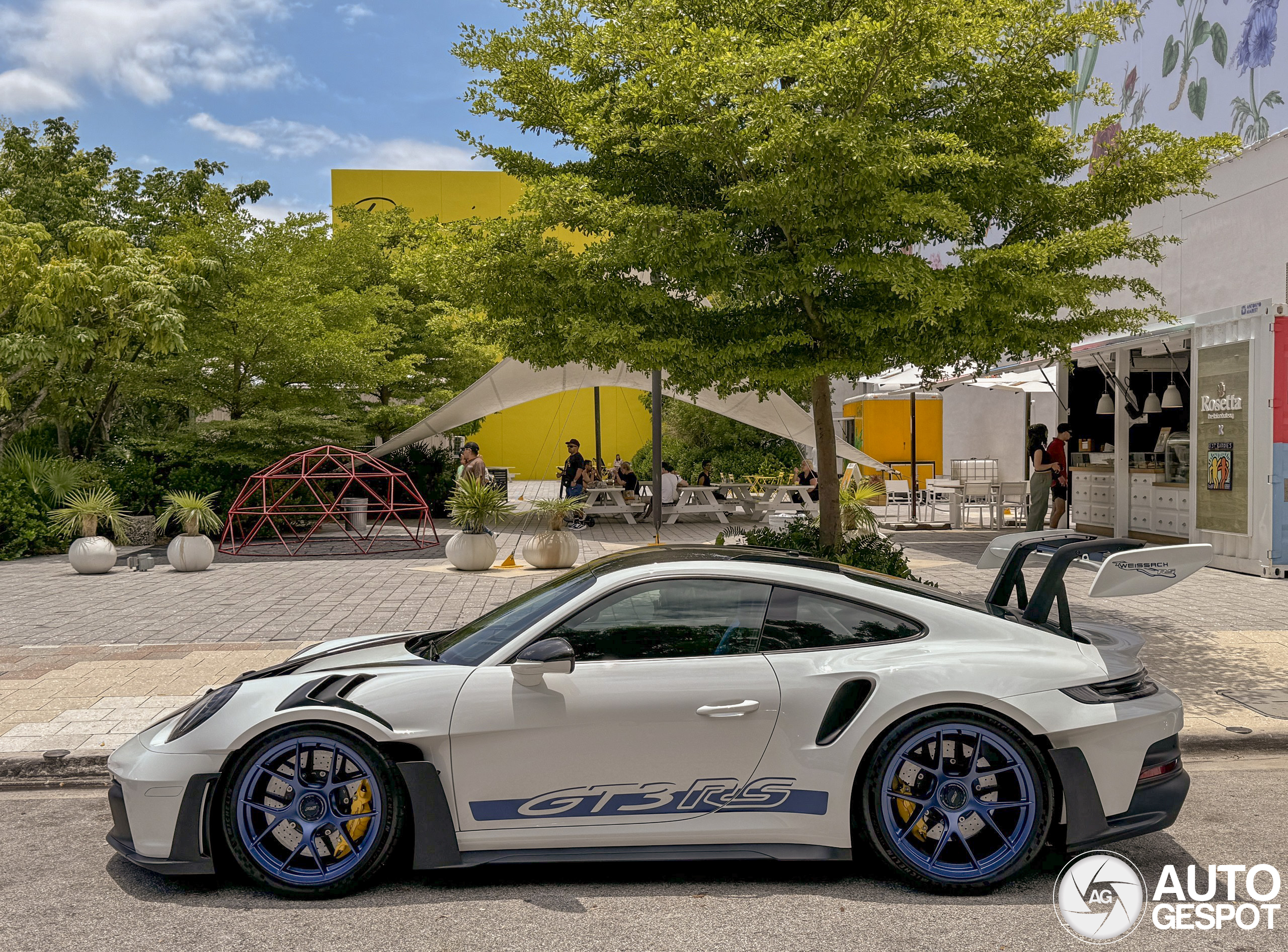 Porsche 992 GT3 RS Weissach Package