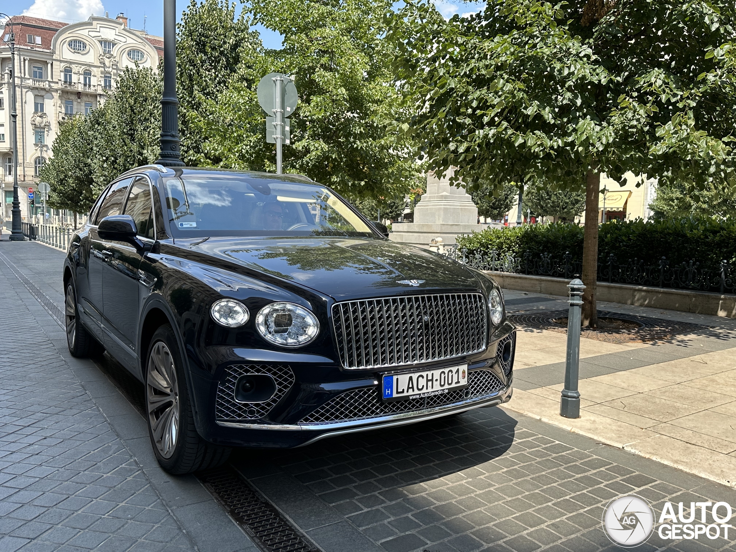 Bentley Bentayga Azure First Edition