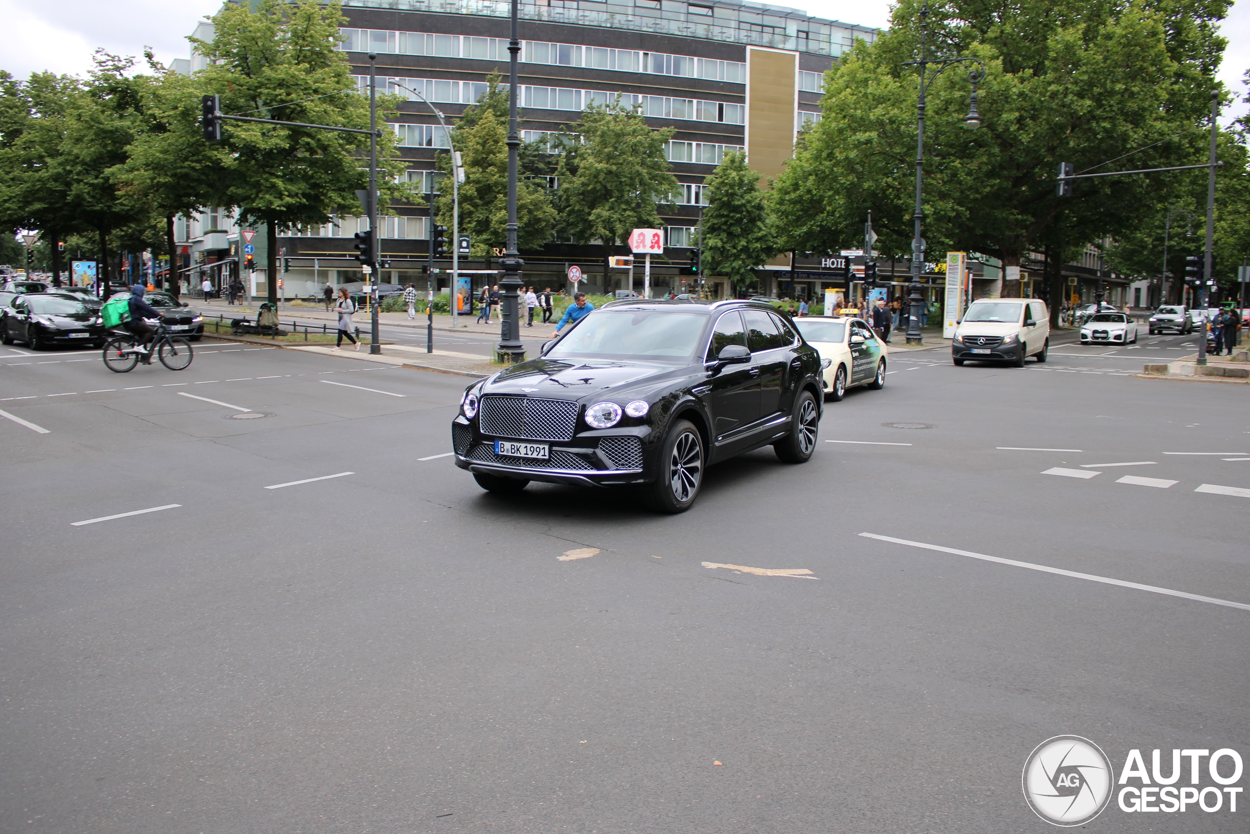 Bentley Bentayga V8 2021