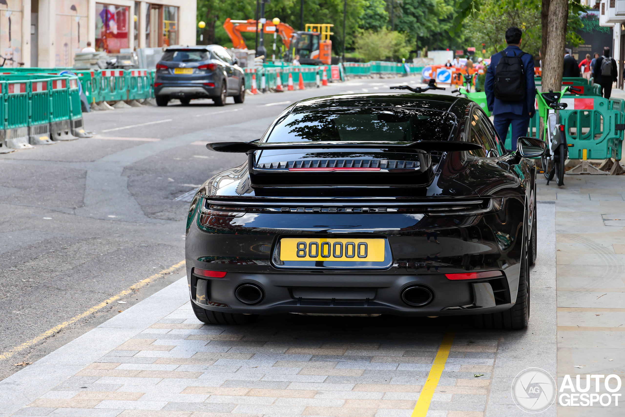 Porsche 992 Carrera 4 GTS