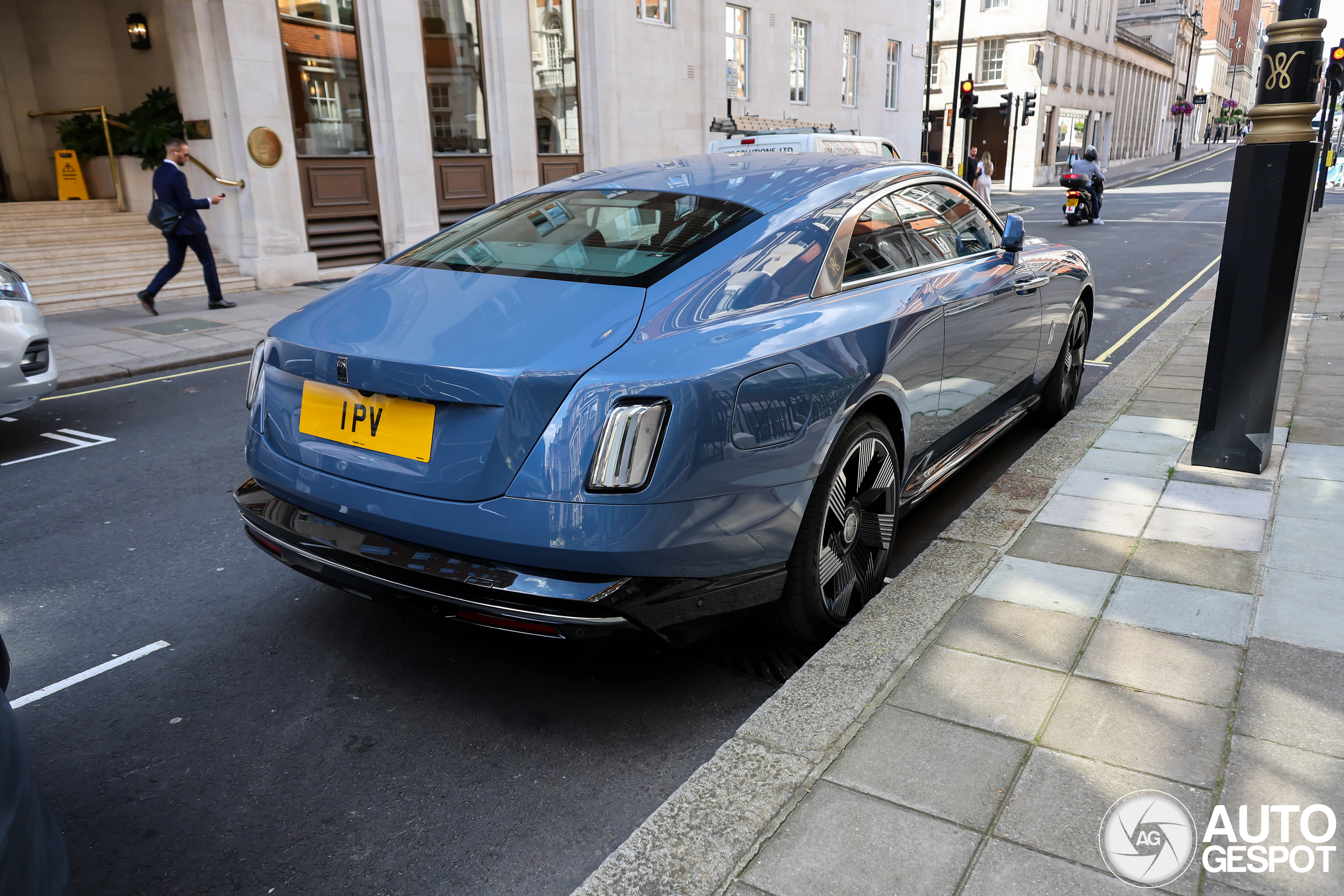 Rolls-Royce Spectre