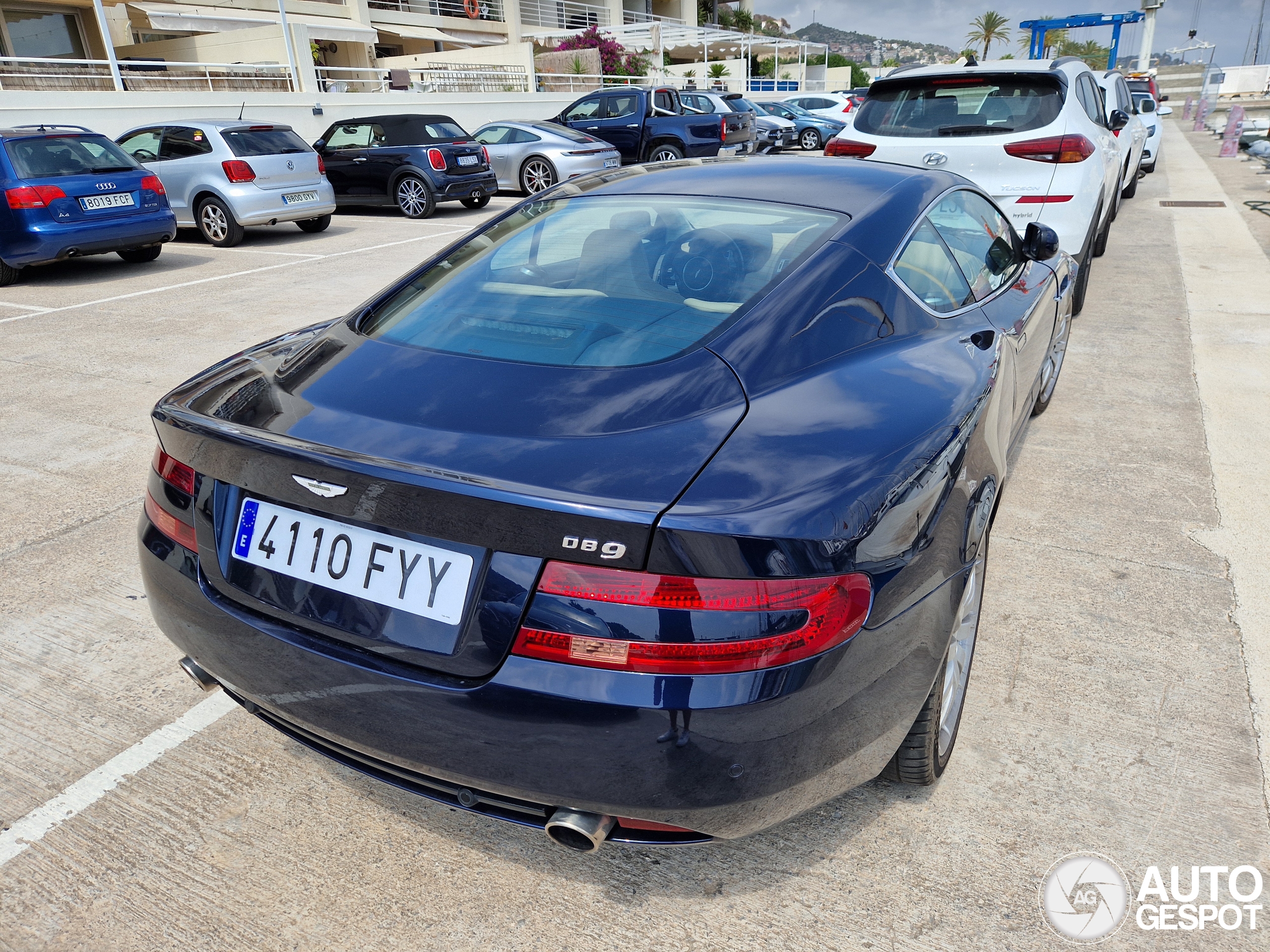 Aston Martin DB9