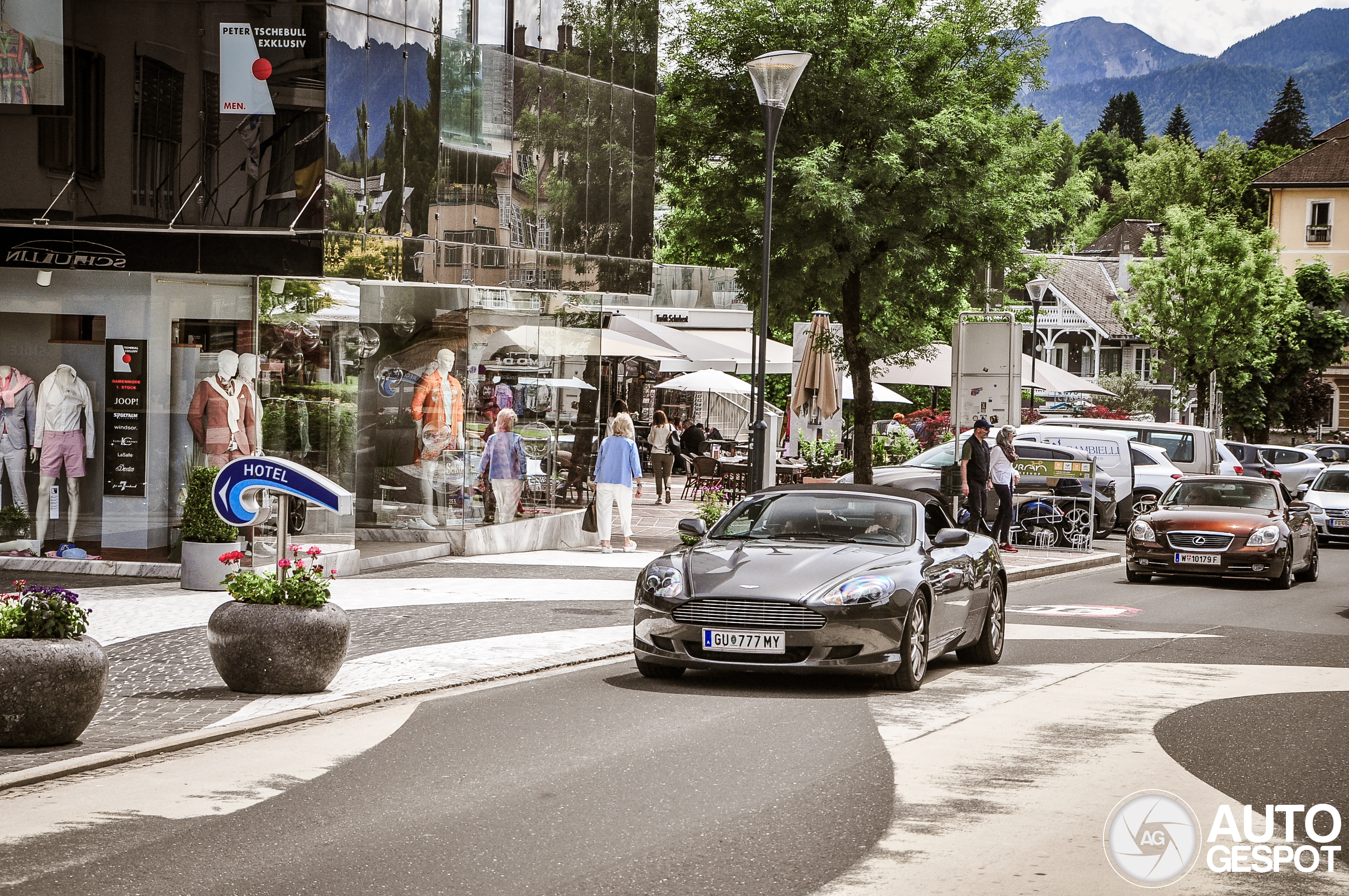 Aston Martin DB9 Volante