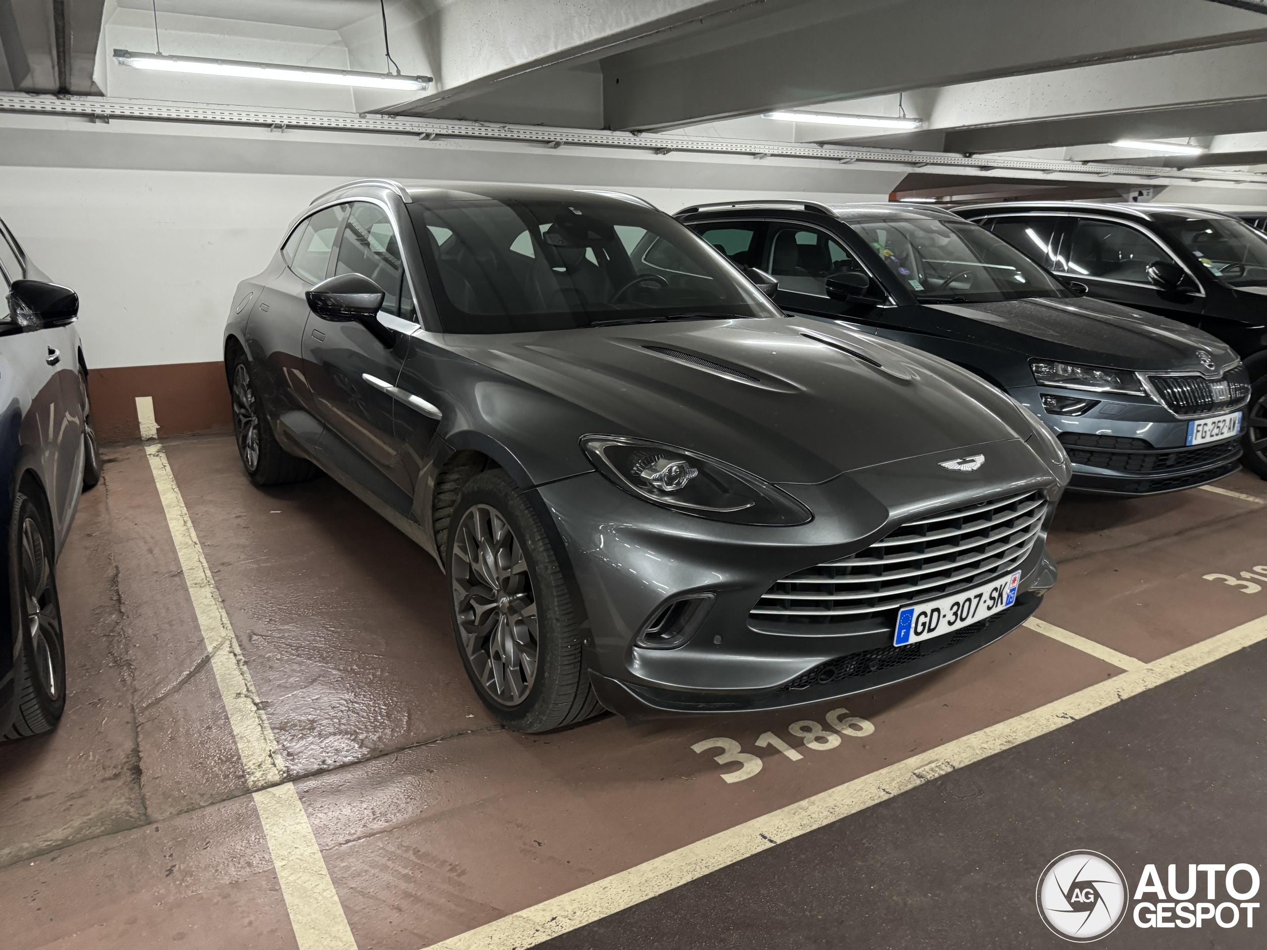 Aston Martin DBX