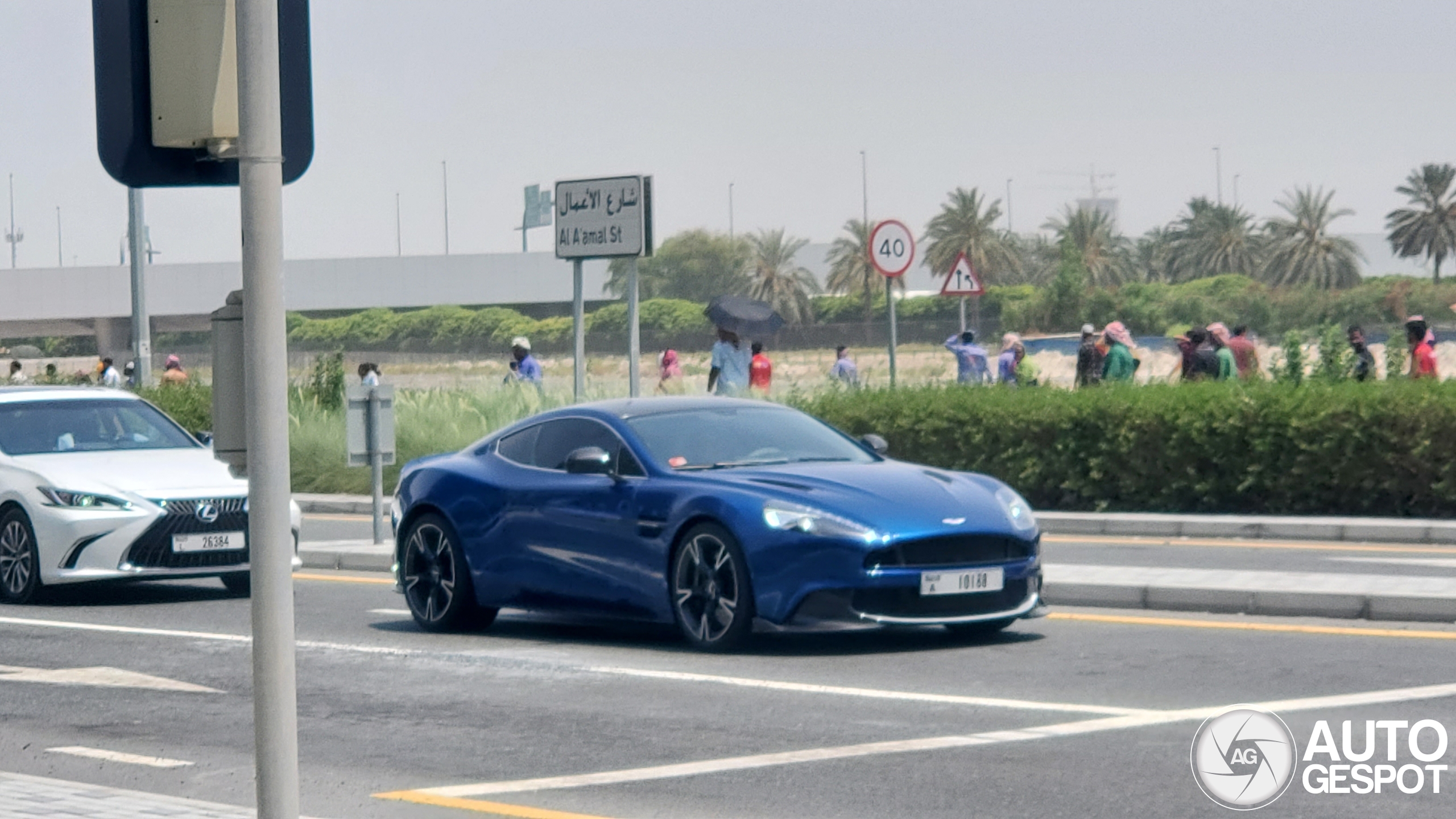 Aston Martin Vanquish 2013