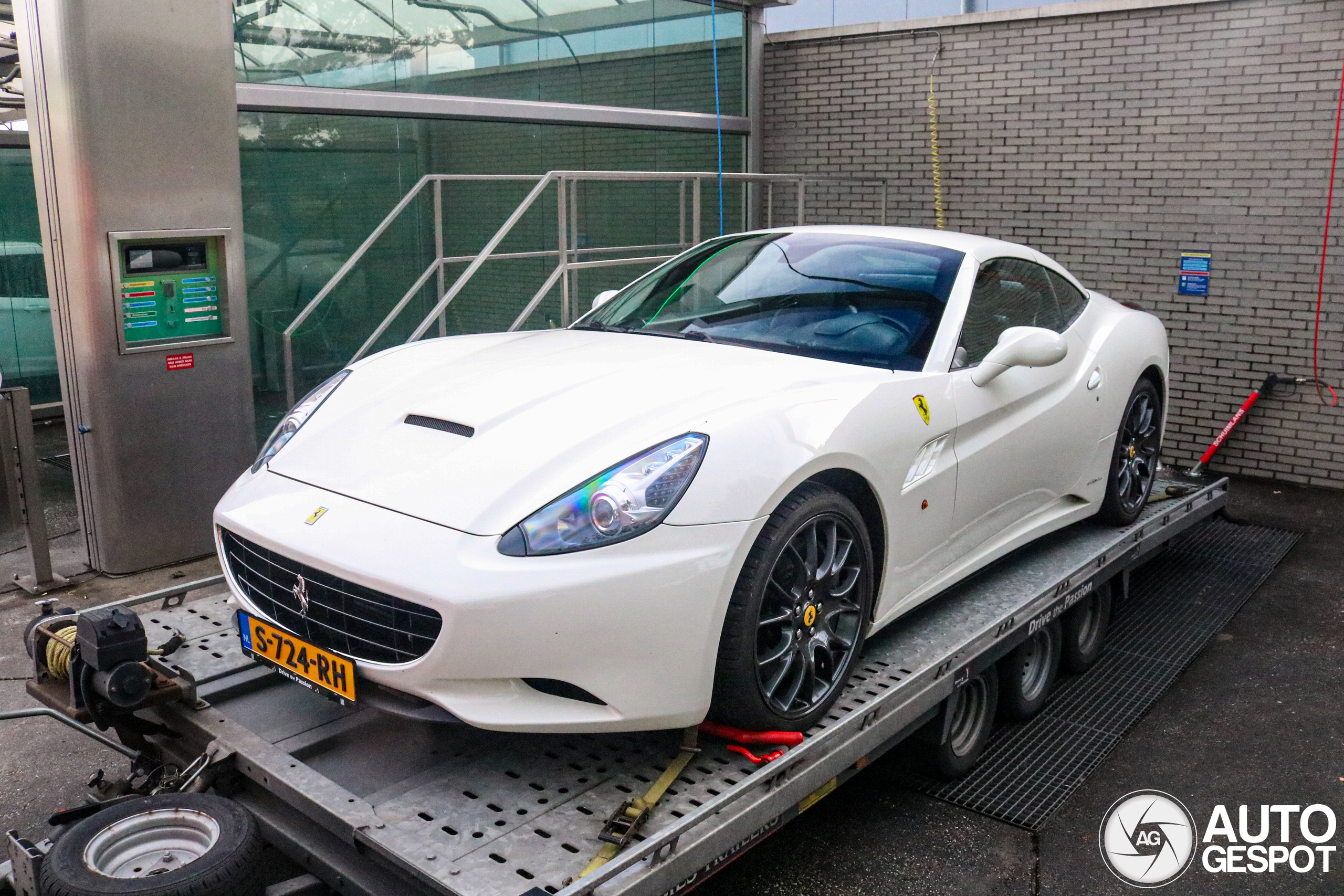 Ferrari California