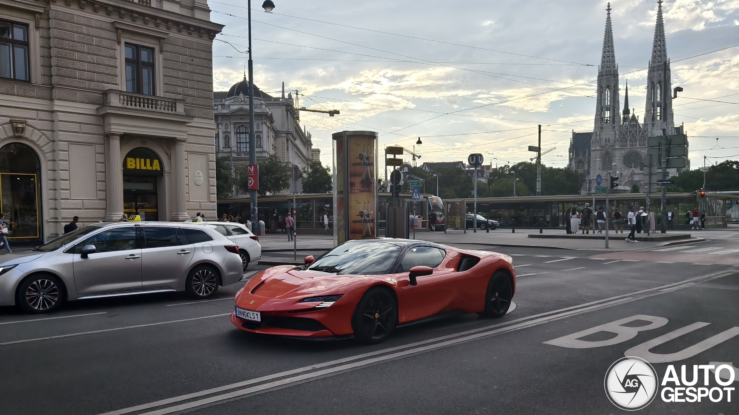 Ferrari SF90 Spider