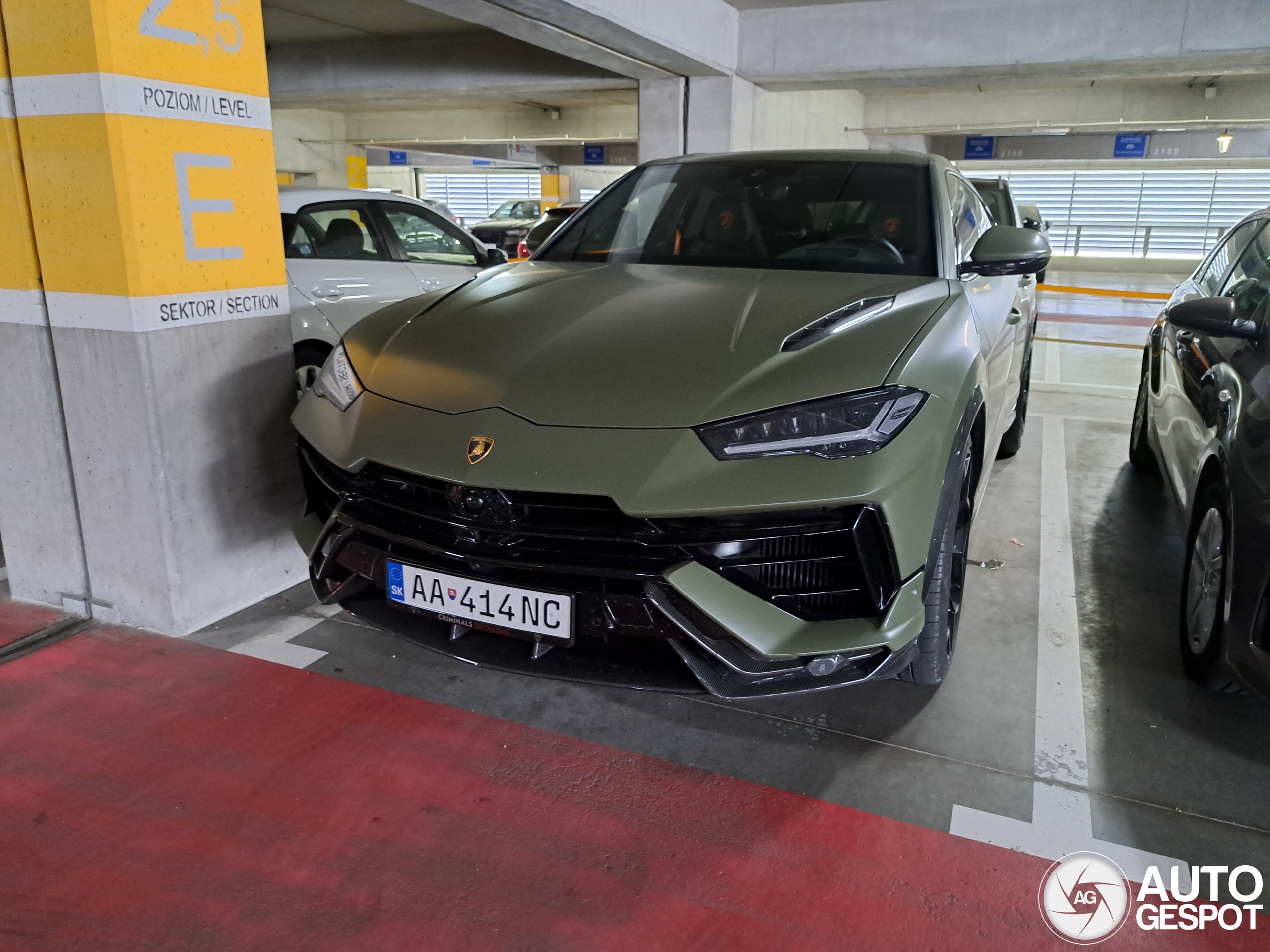 Lamborghini Urus Performante