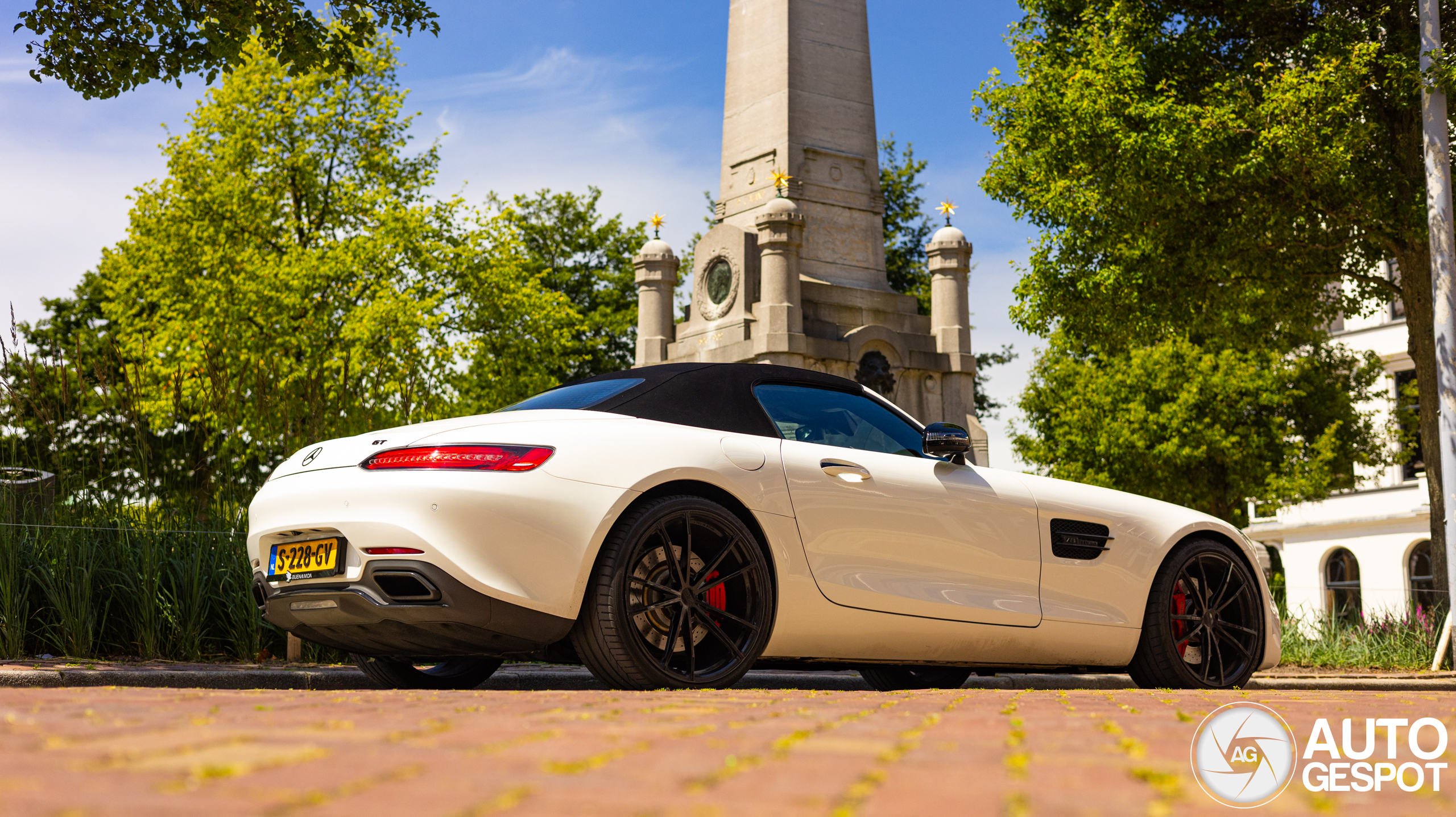 Mercedes-AMG GT Roadster R190