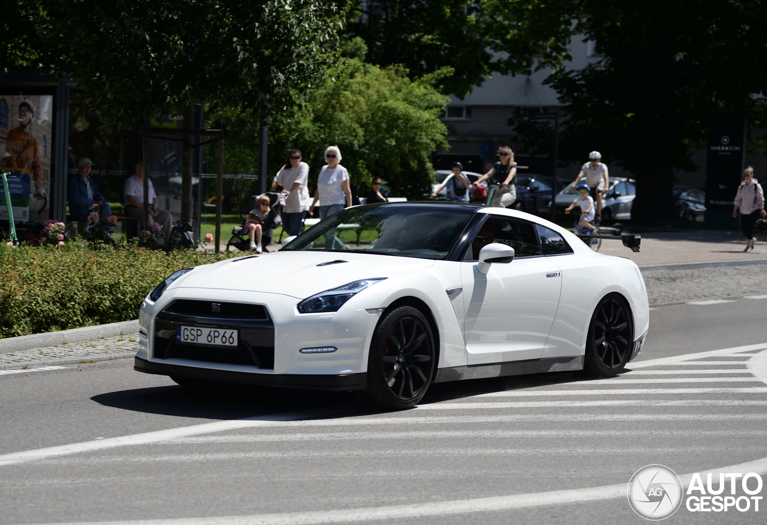 Nissan GT-R 2014