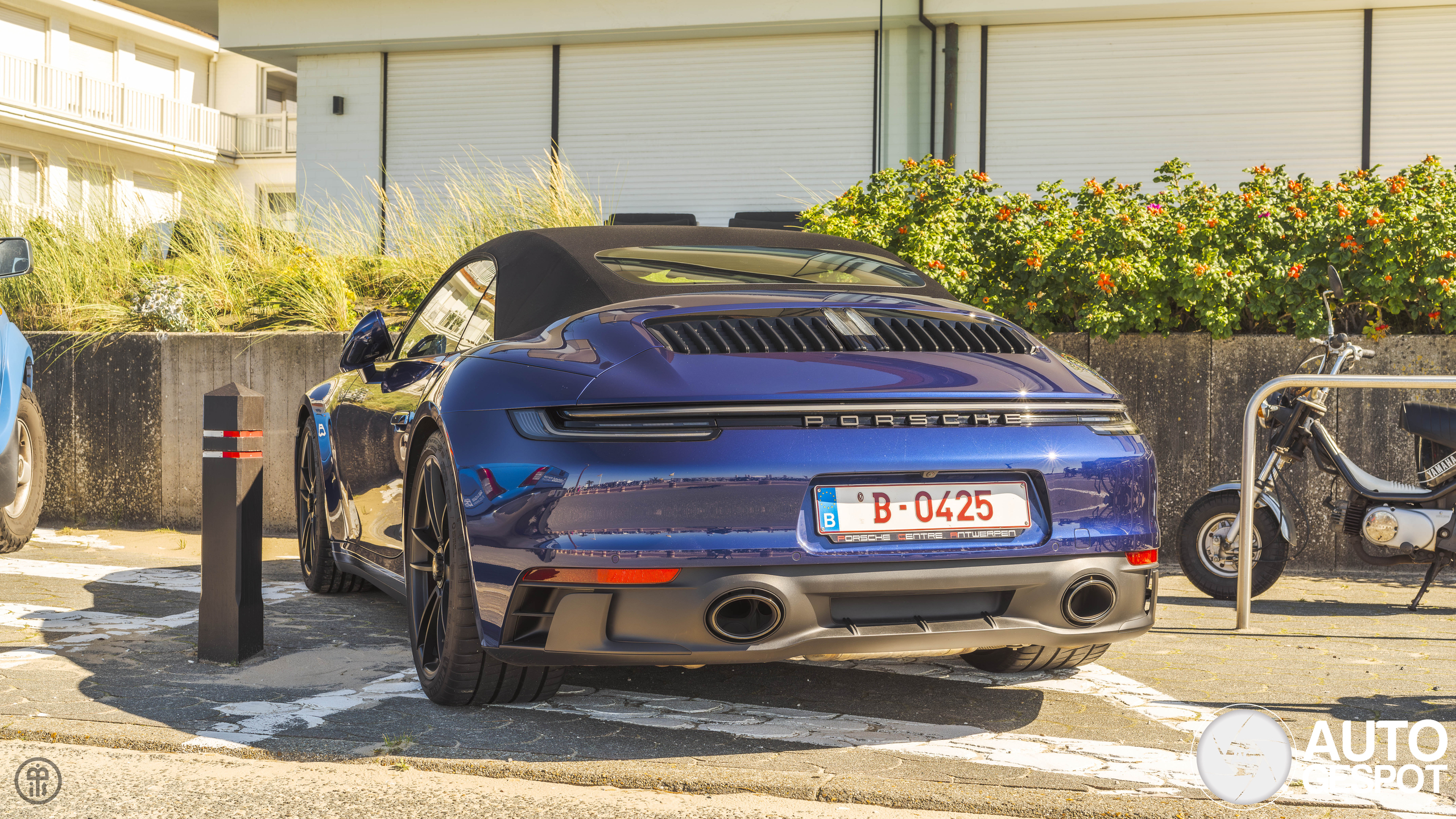 Porsche 992 Carrera 4 GTS Cabriolet