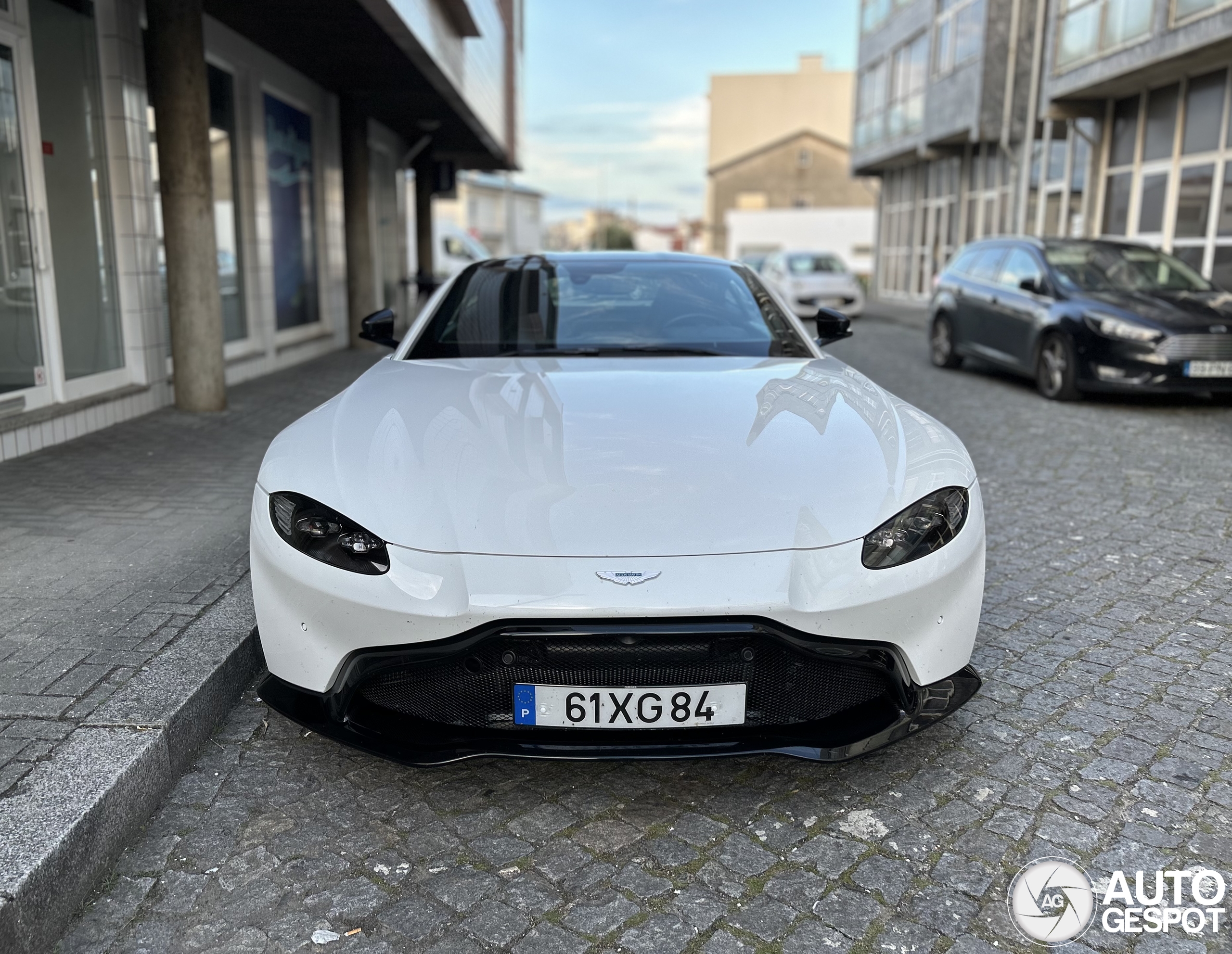 Aston Martin V8 Vantage 2018