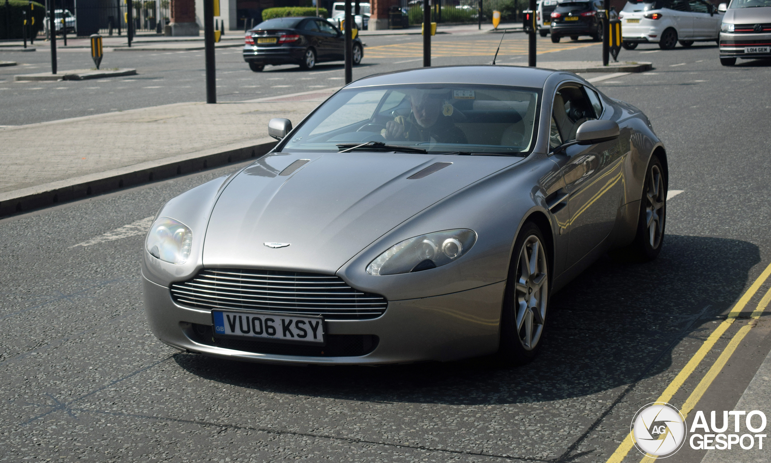 Aston Martin V8 Vantage