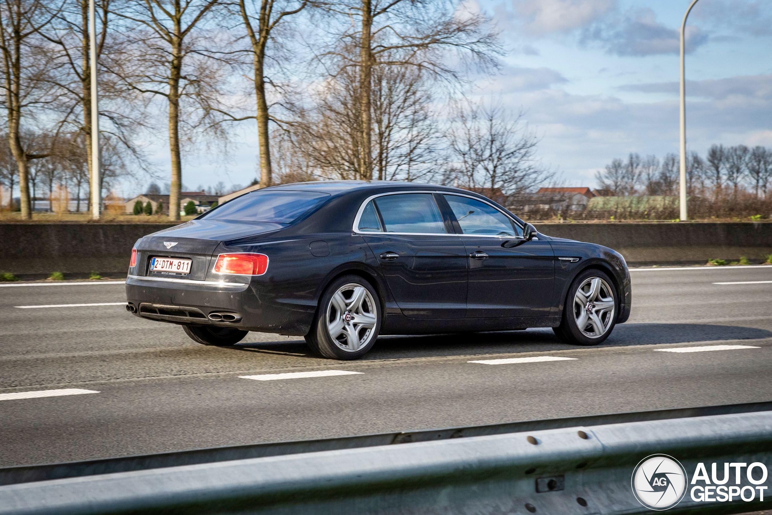 Bentley Flying Spur V8