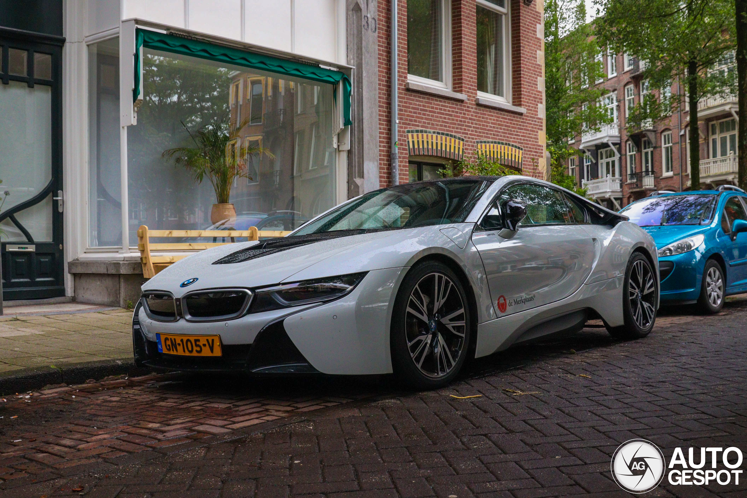 BMW i8