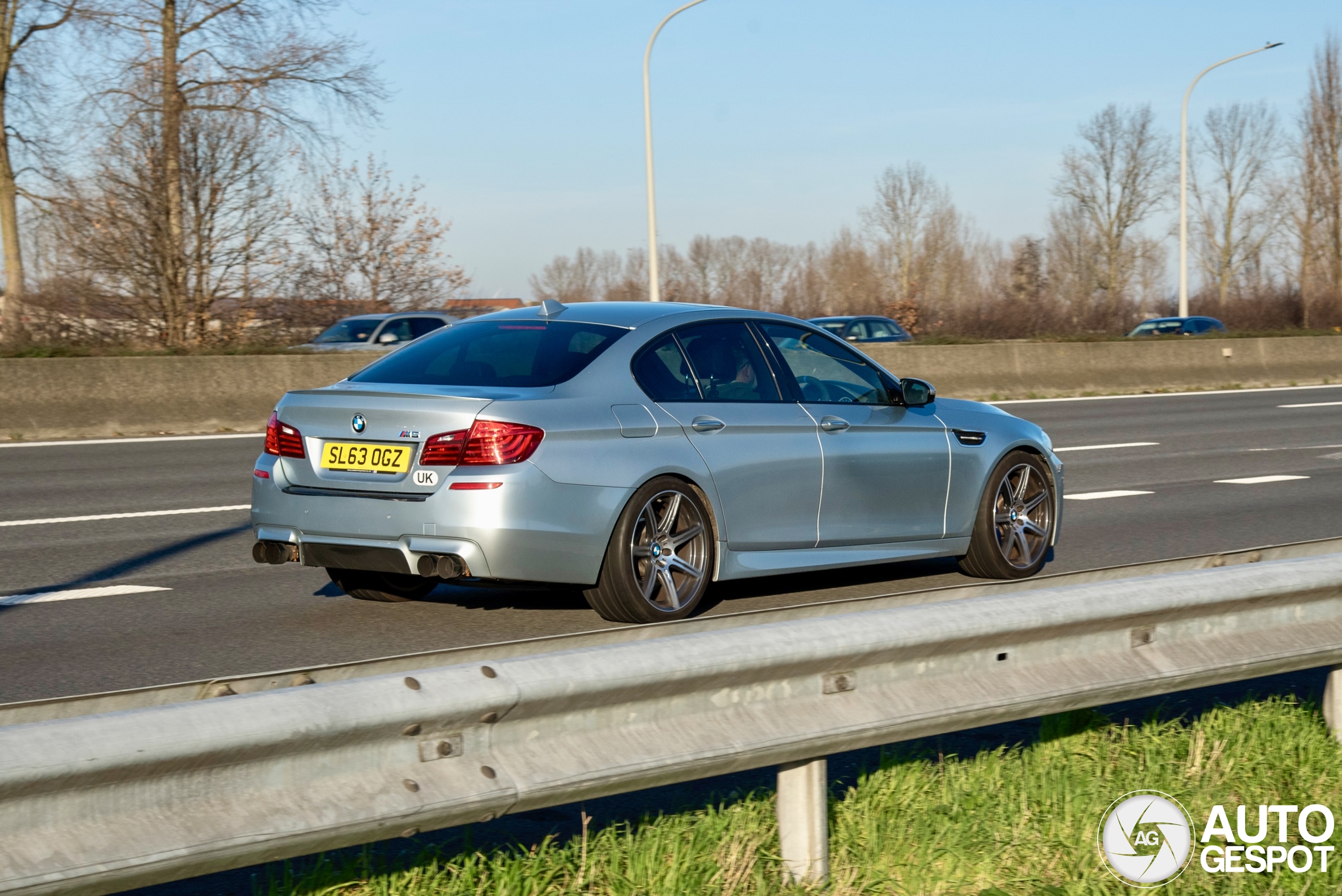 BMW M5 F10 2011