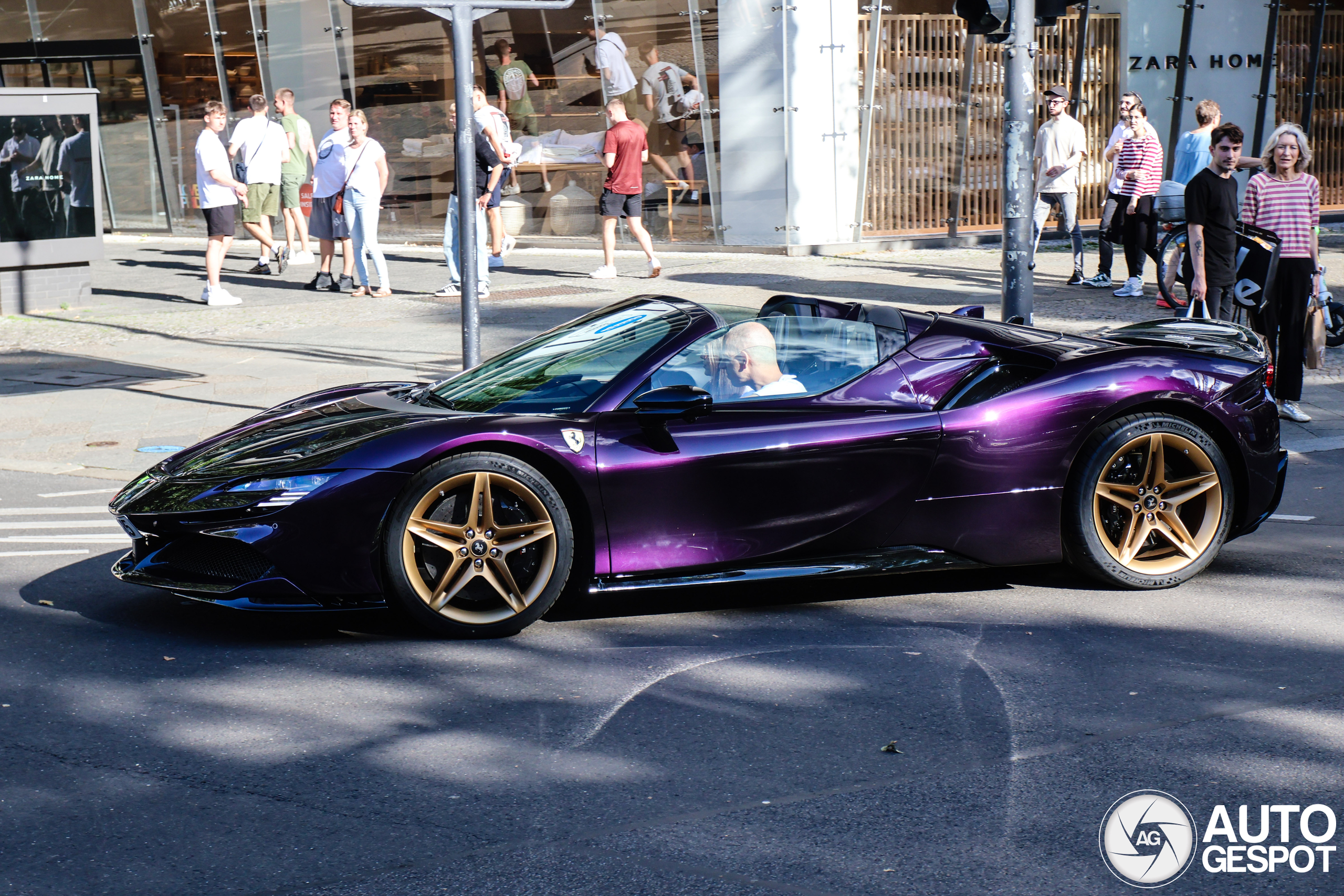 Ferrari SF90 Spider Assetto Fiorano