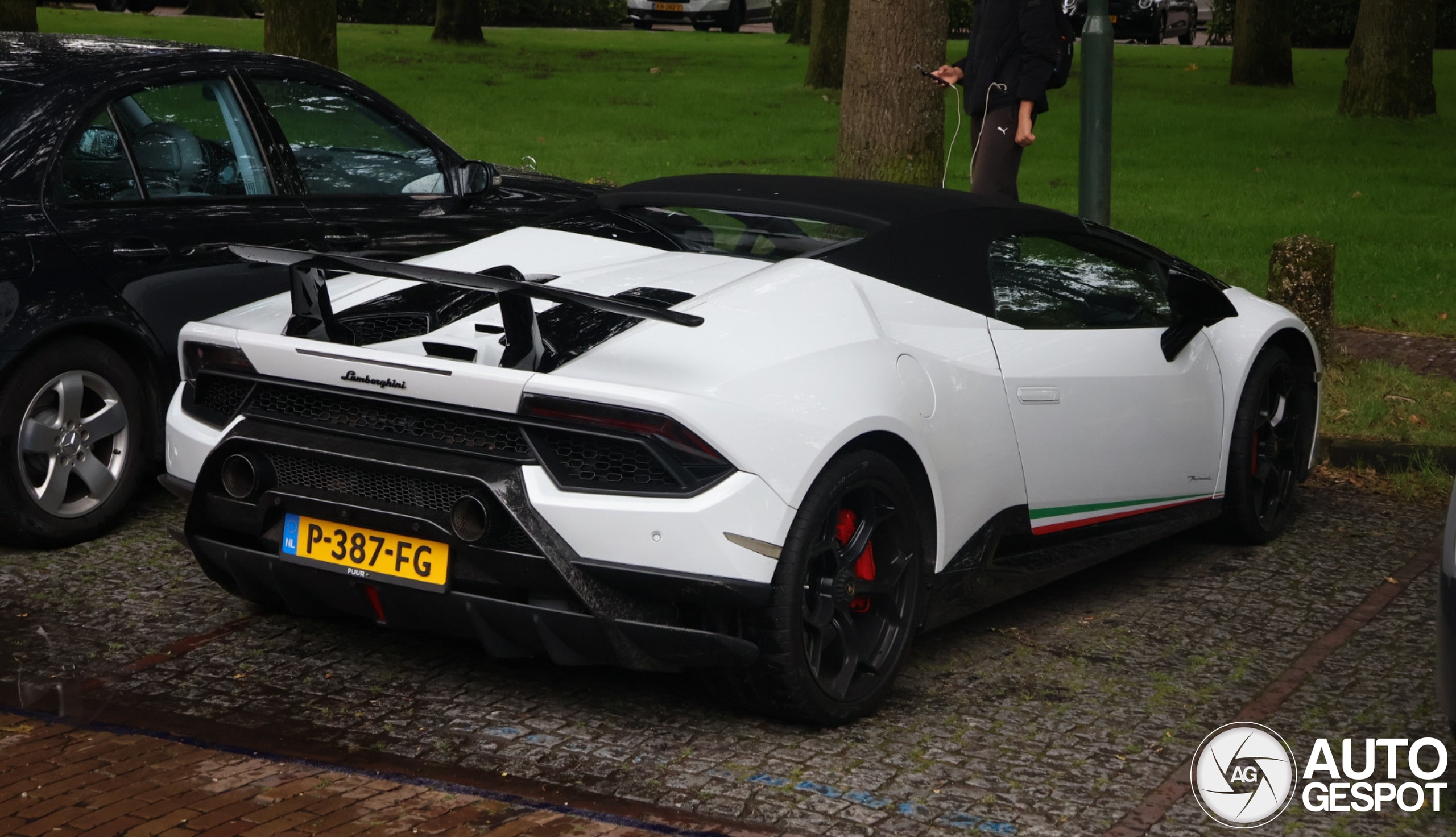 Lamborghini Huracán LP640-4 Performante Spyder