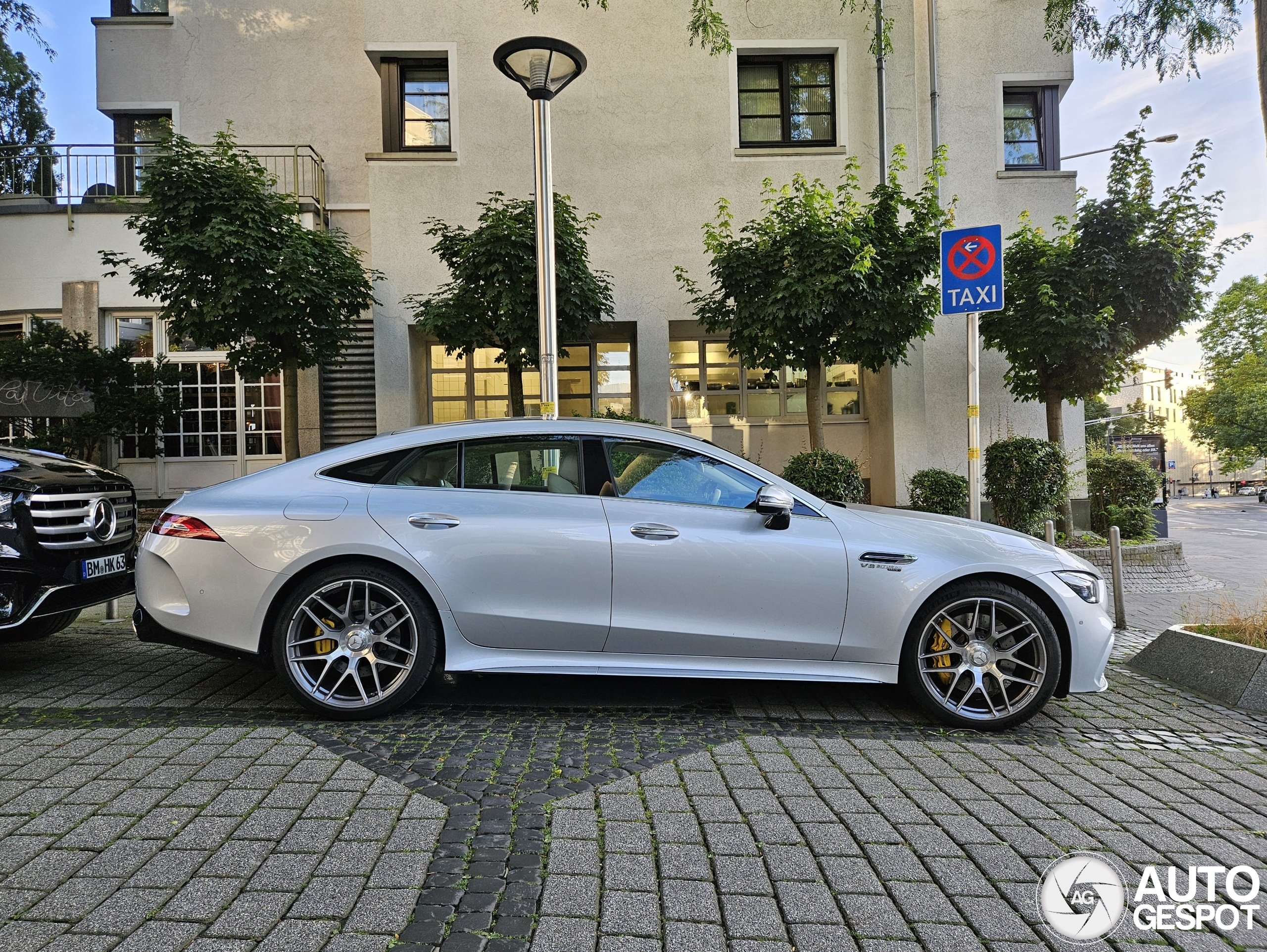 Mercedes-AMG GT 63 X290