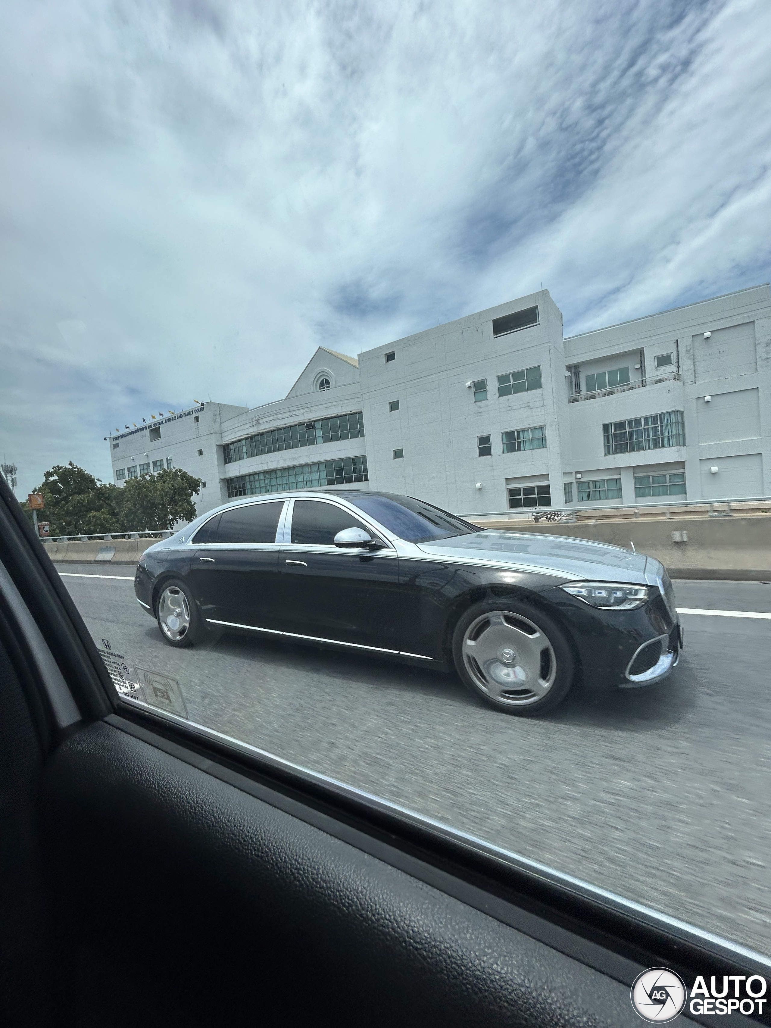 Mercedes-Maybach S 680 X223